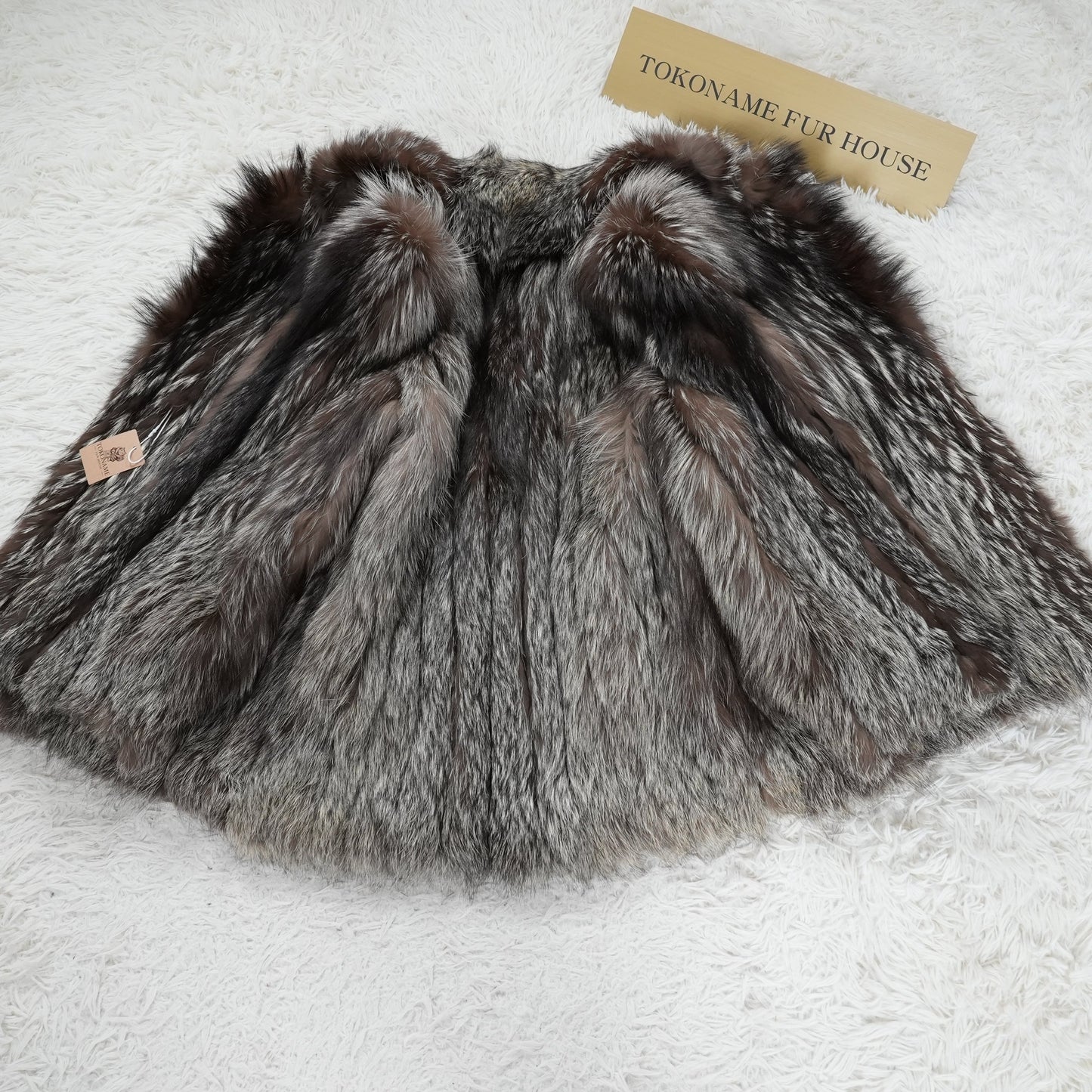 Silver Fox Fur Coat SAGA FOX - Genuine Vintage Fur From Japan