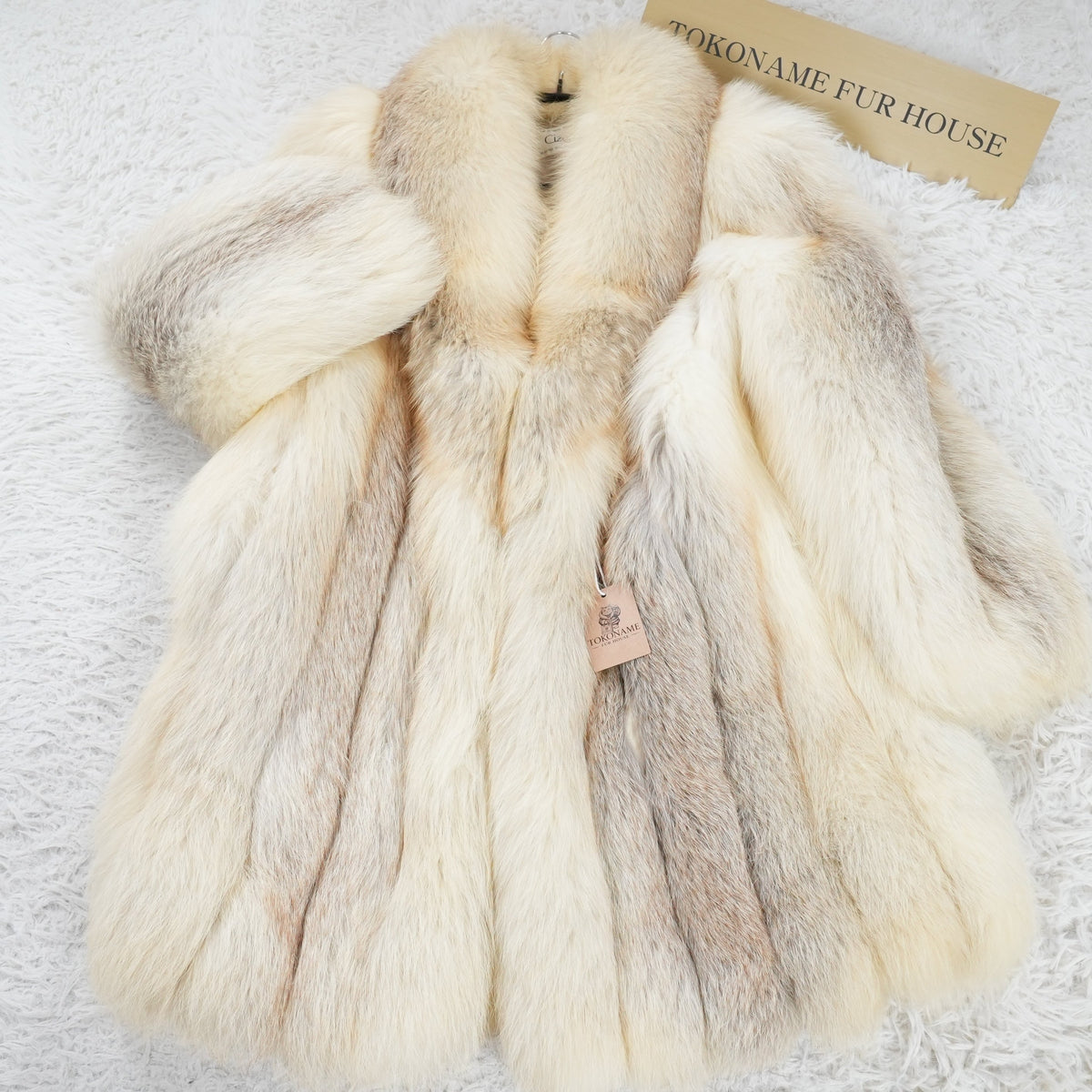 Golden Island Fox Fur Coat Soft and Fluffy SAGA FOX - Genuine Vintage Fur From Japan