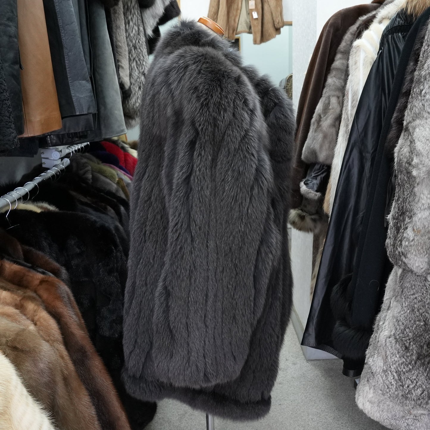 Gray Dyed Fox Fur Coat DU BAINS - Genuine Vintage Fur From Japan