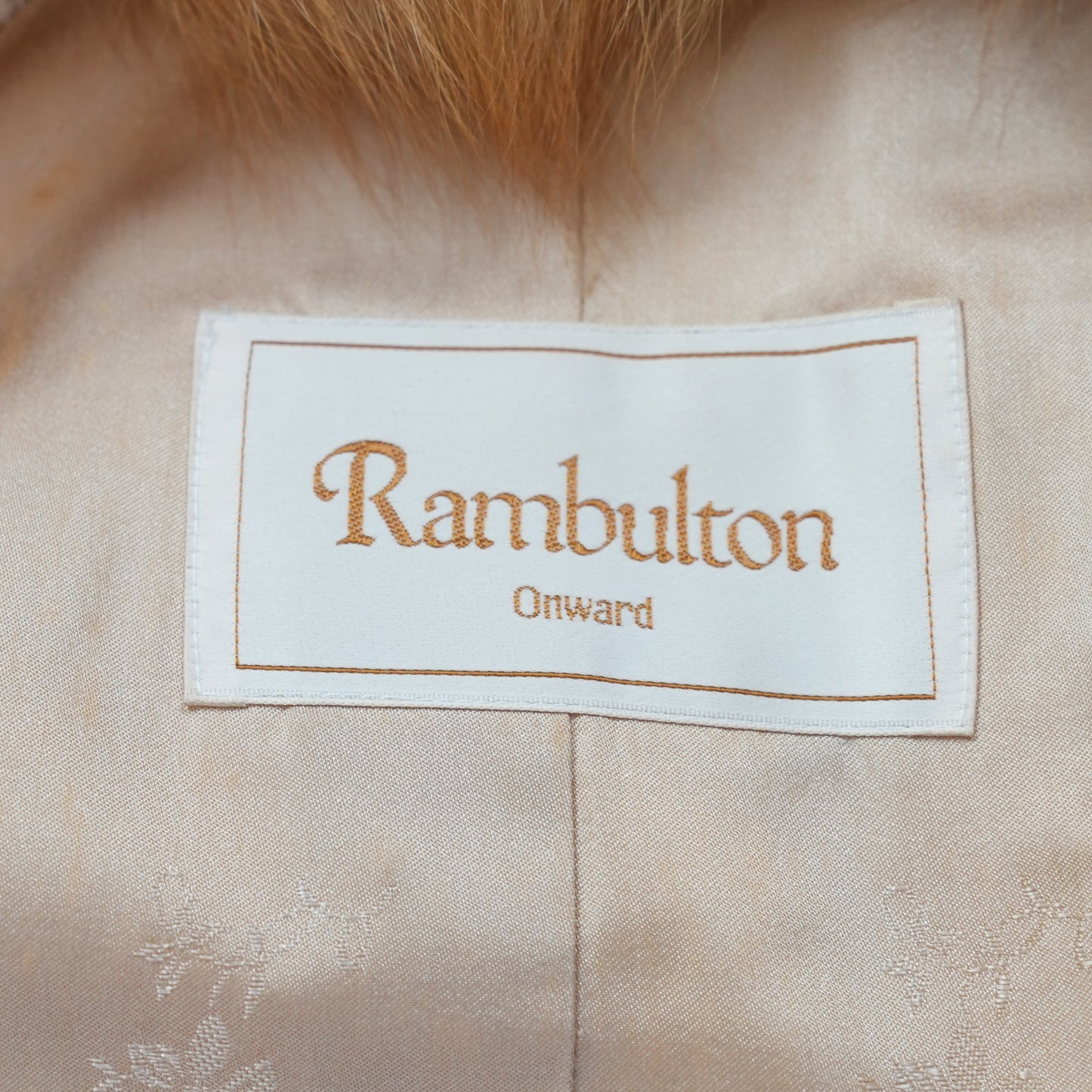 Red Fox Fur Coat - Genuine Vintage Fur From Japan
