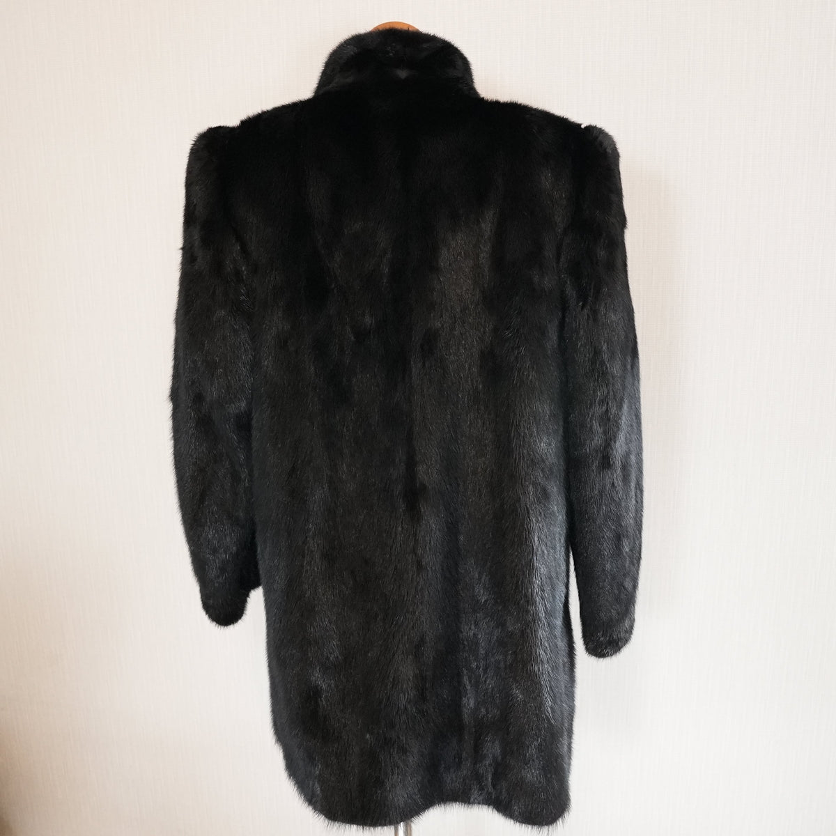 SAGA MINK Fur Coat - Genuine Vintage Fur From Japan