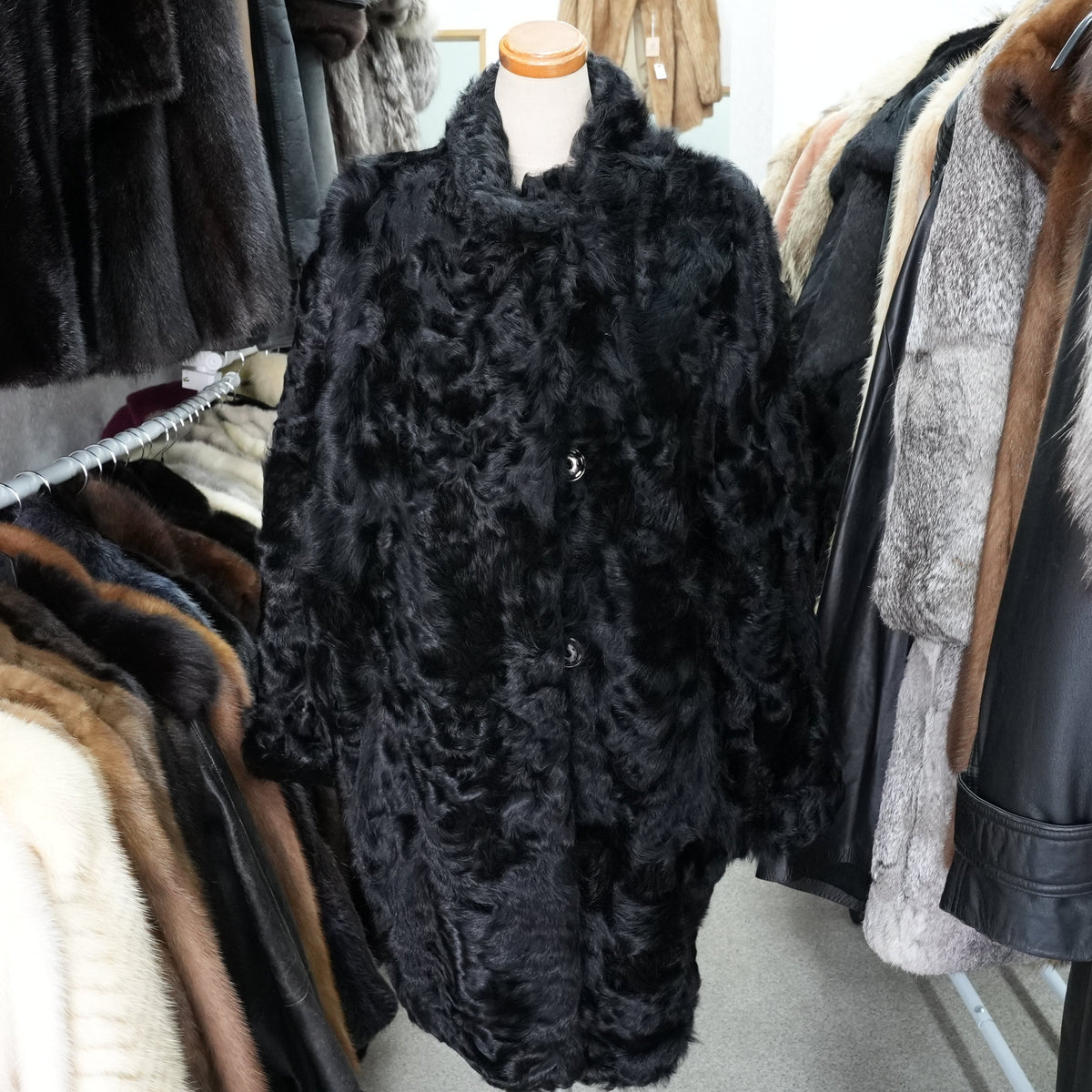 Chekiang Lamb Fur Long Coat DAMA collection - Genuine Vintage Fur Japan