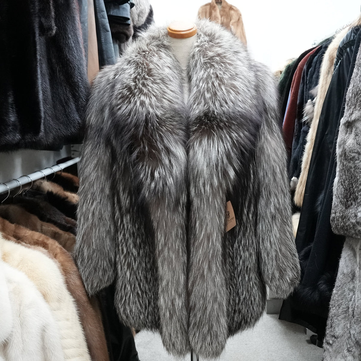 Silver Fox Coat EMBA - Genuine Vintage Fur From Japan