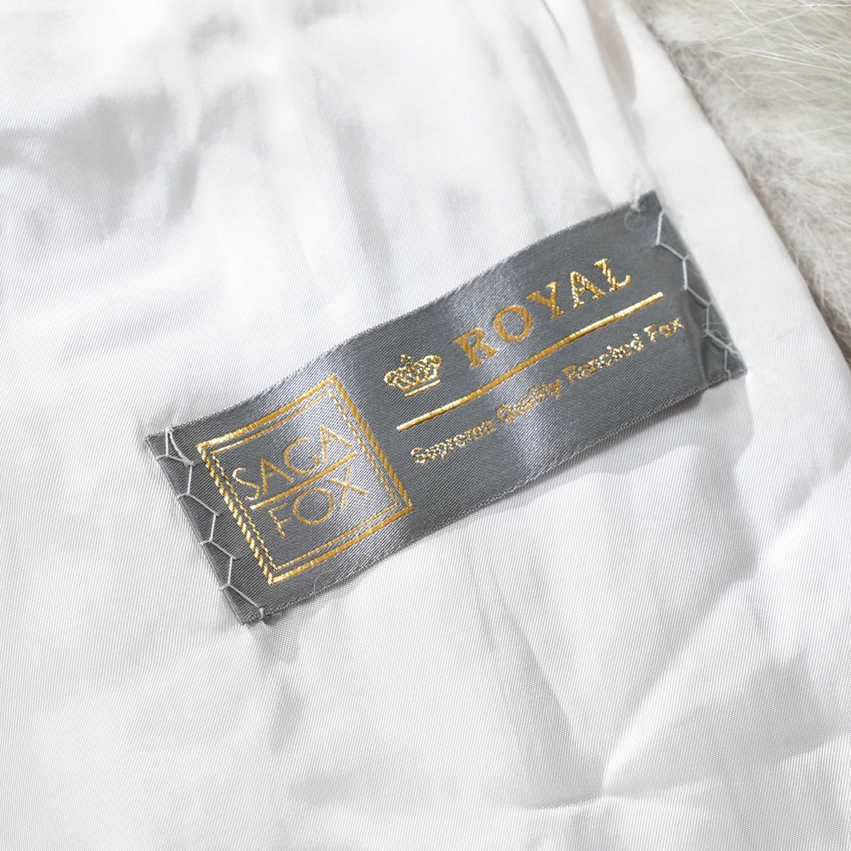 Golden Island Fox Fur Coat SAGA ROYAL FOX - Genuine Vintage Fur From Japan