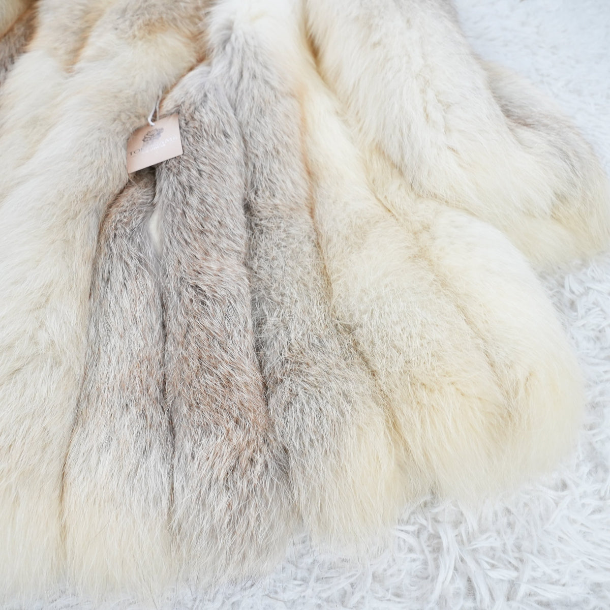 Golden Island Fox Fur Coat Soft and Fluffy SAGA FOX - Genuine Vintage Fur From Japan
