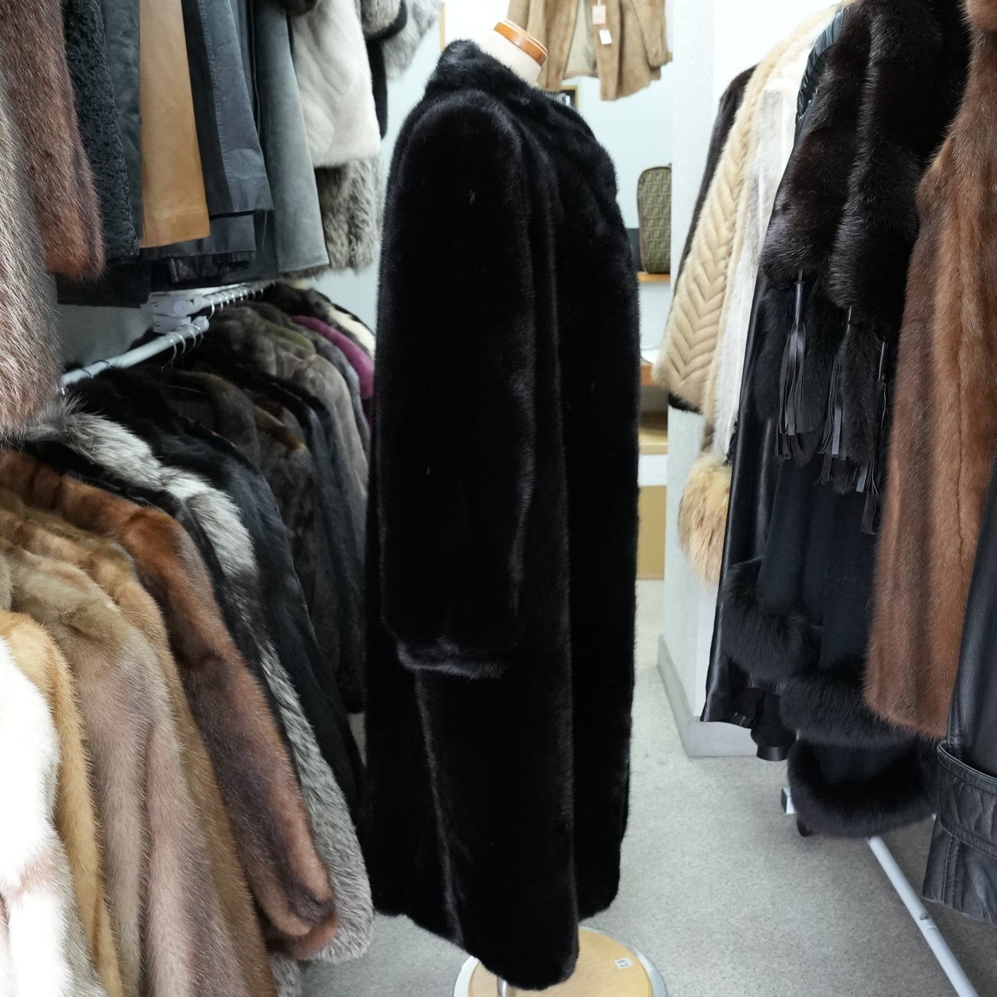 Black Mink Long Coat SAGA MINK - Genuine Vintage Fur From Japan