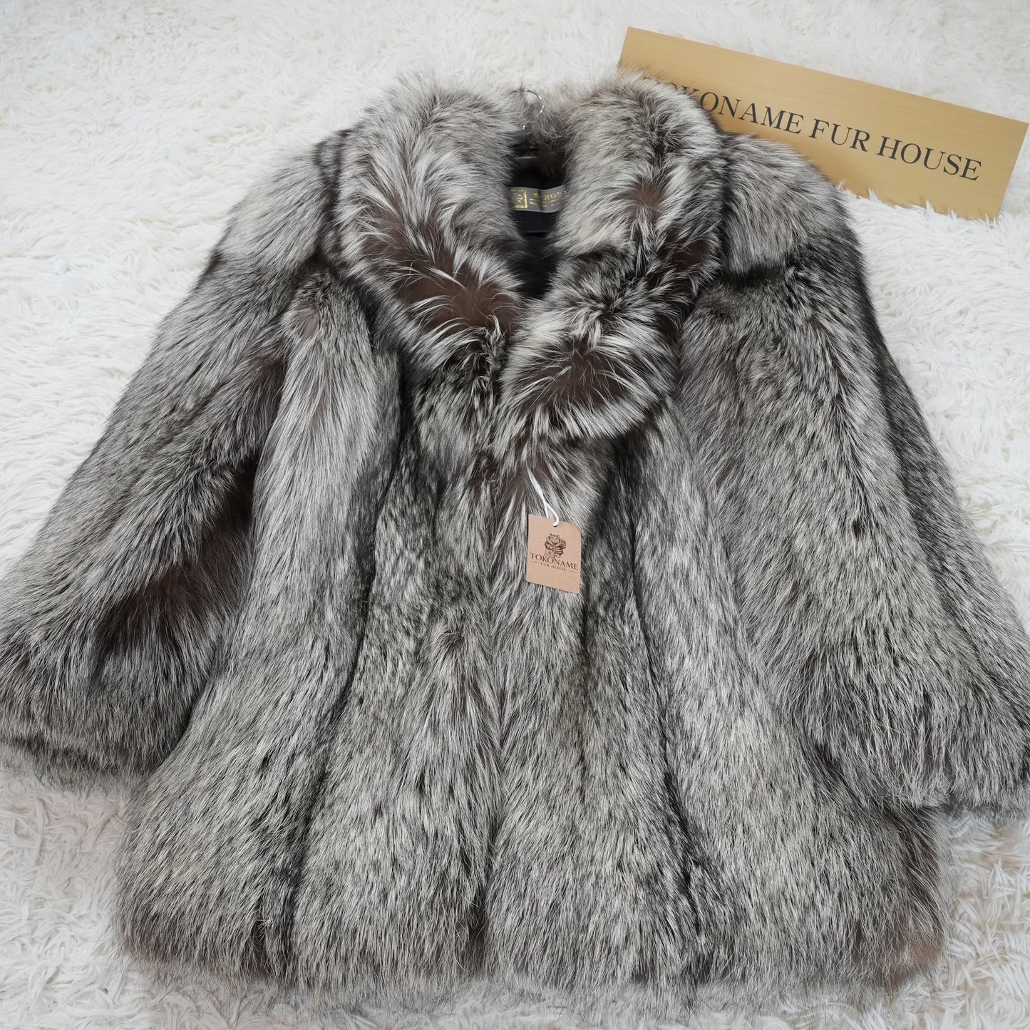 SAGA ROYAL FOX Silver Fox Soft and Fluffy - Genuine Vintage Fur Japan