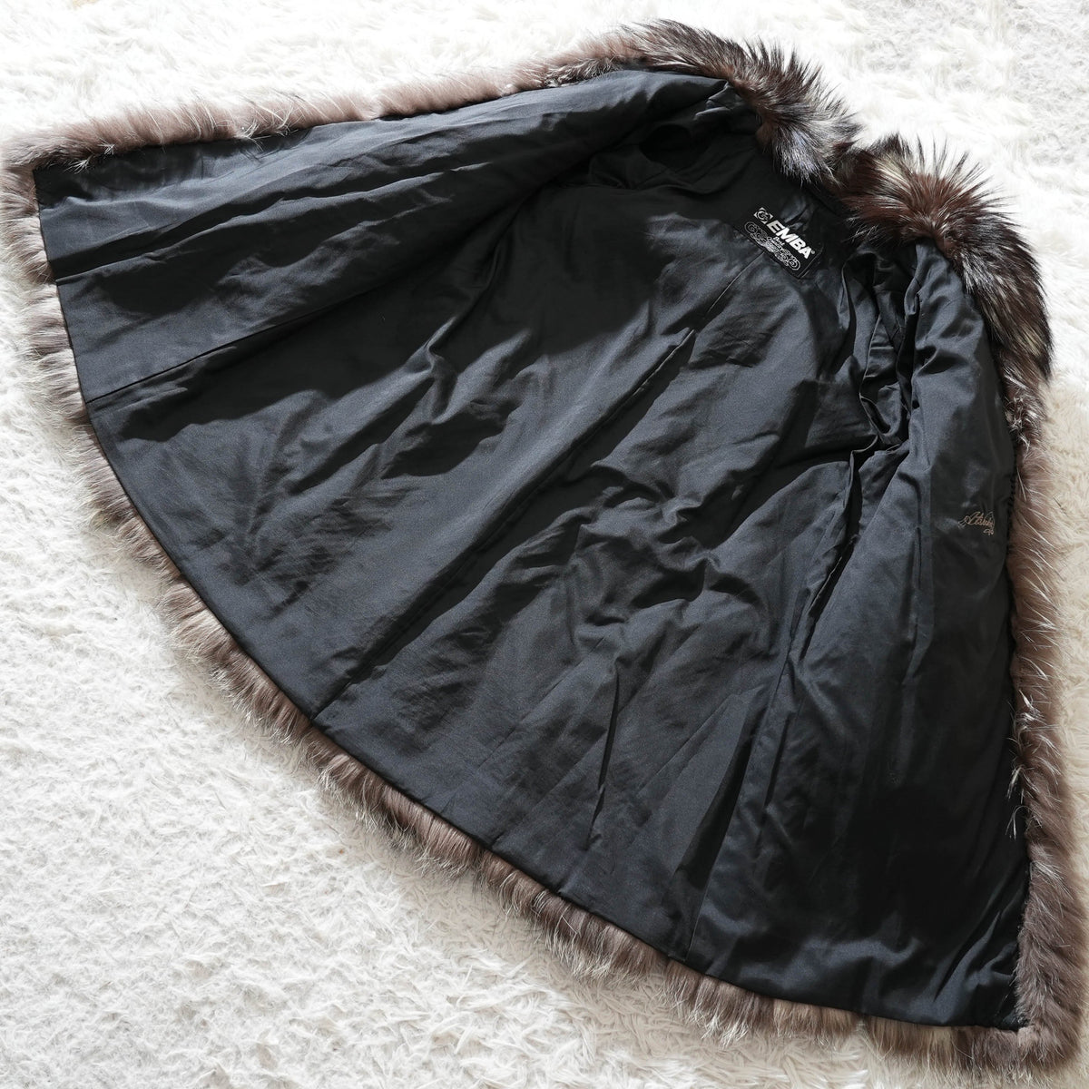 Nordic Silver Fox Fur Coat EMBA - Genuine Vintage Fur From Japan