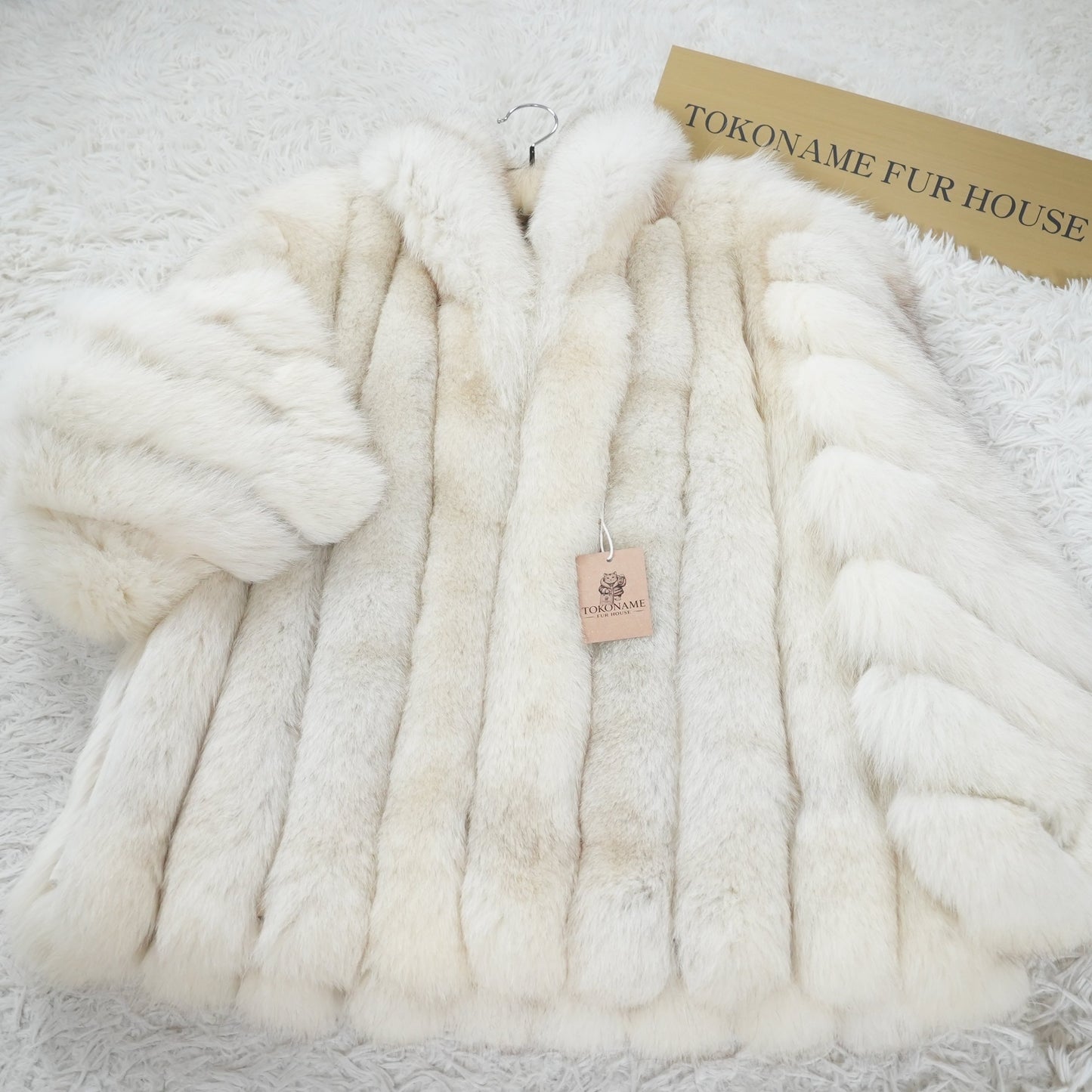 Nordic Fox Fur Coat SAGA FOX - Genuine Vintage Fur From Japan