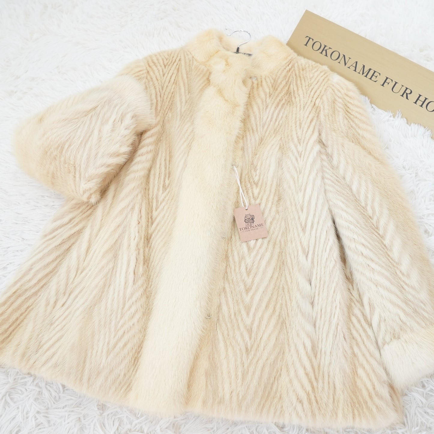 White Mink ZipZag Pattern Genuine Vintage Fur Japan