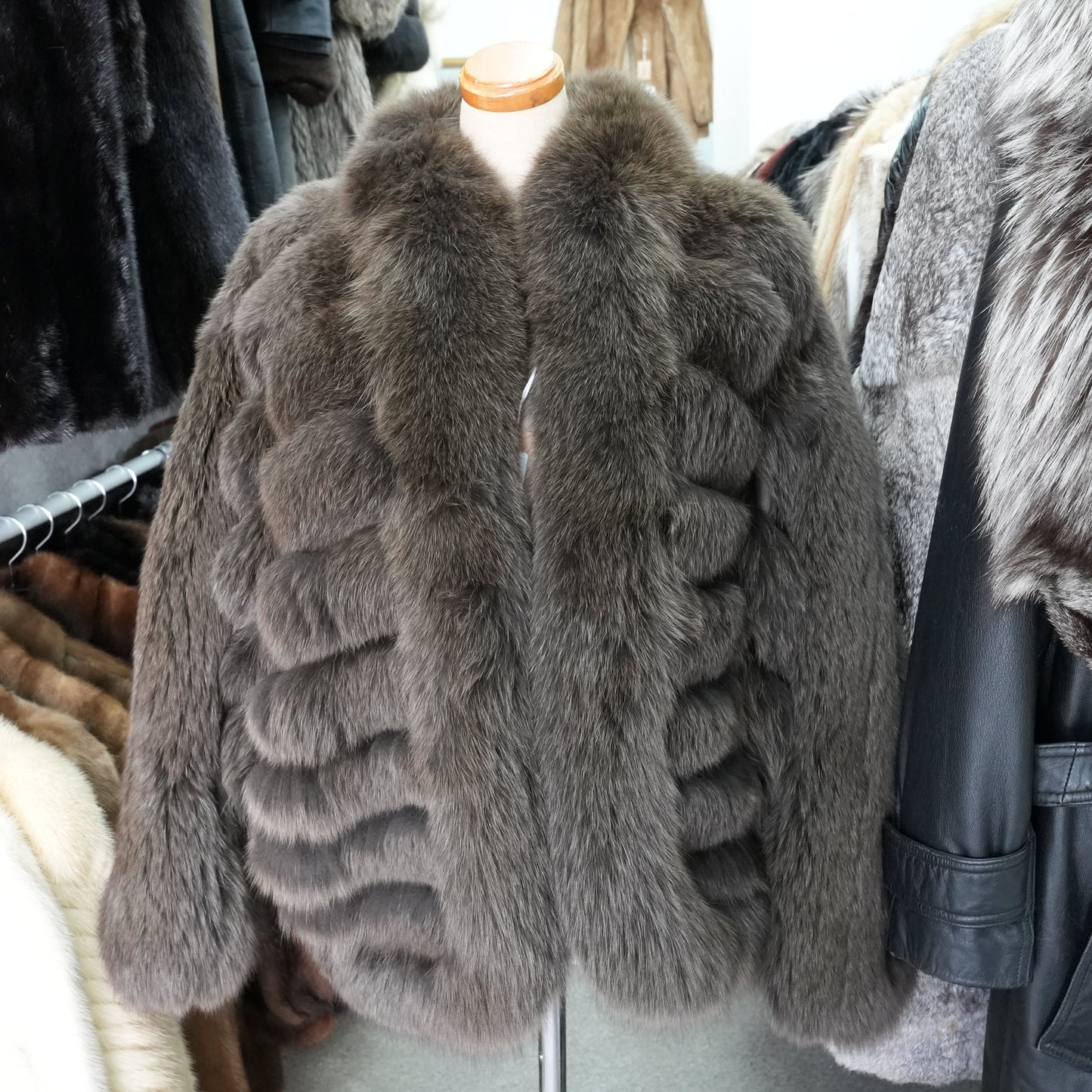 Dolman Sleeve Khaki Brown Dyed Fox Fur Coat Soft & Fluffy - Genuine Vintage Fur From Japan