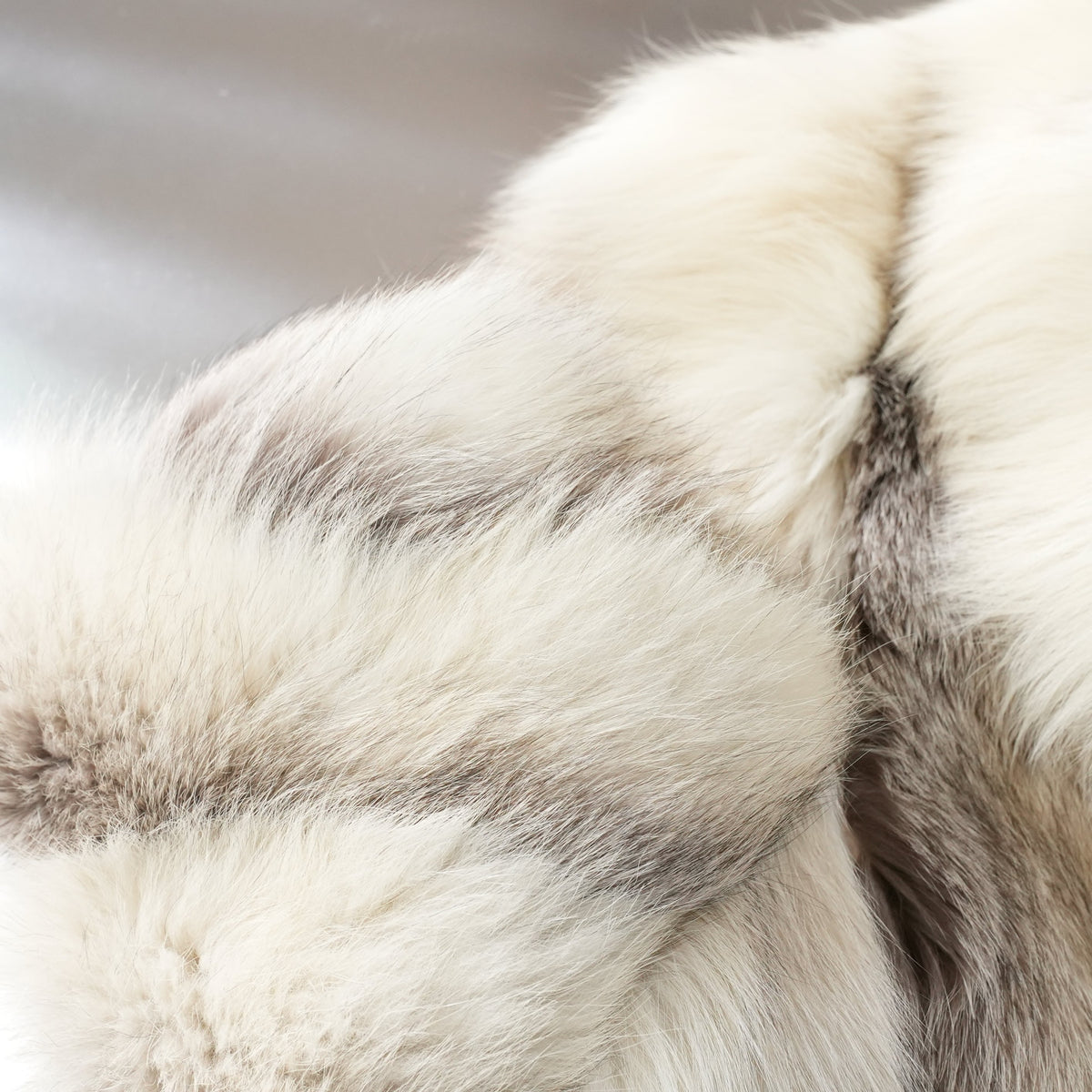 Scallop Shadow Fox and Frost Fox Fur elegant Coat Soft and Fluffy - Genuine Vintage Fur From Japan