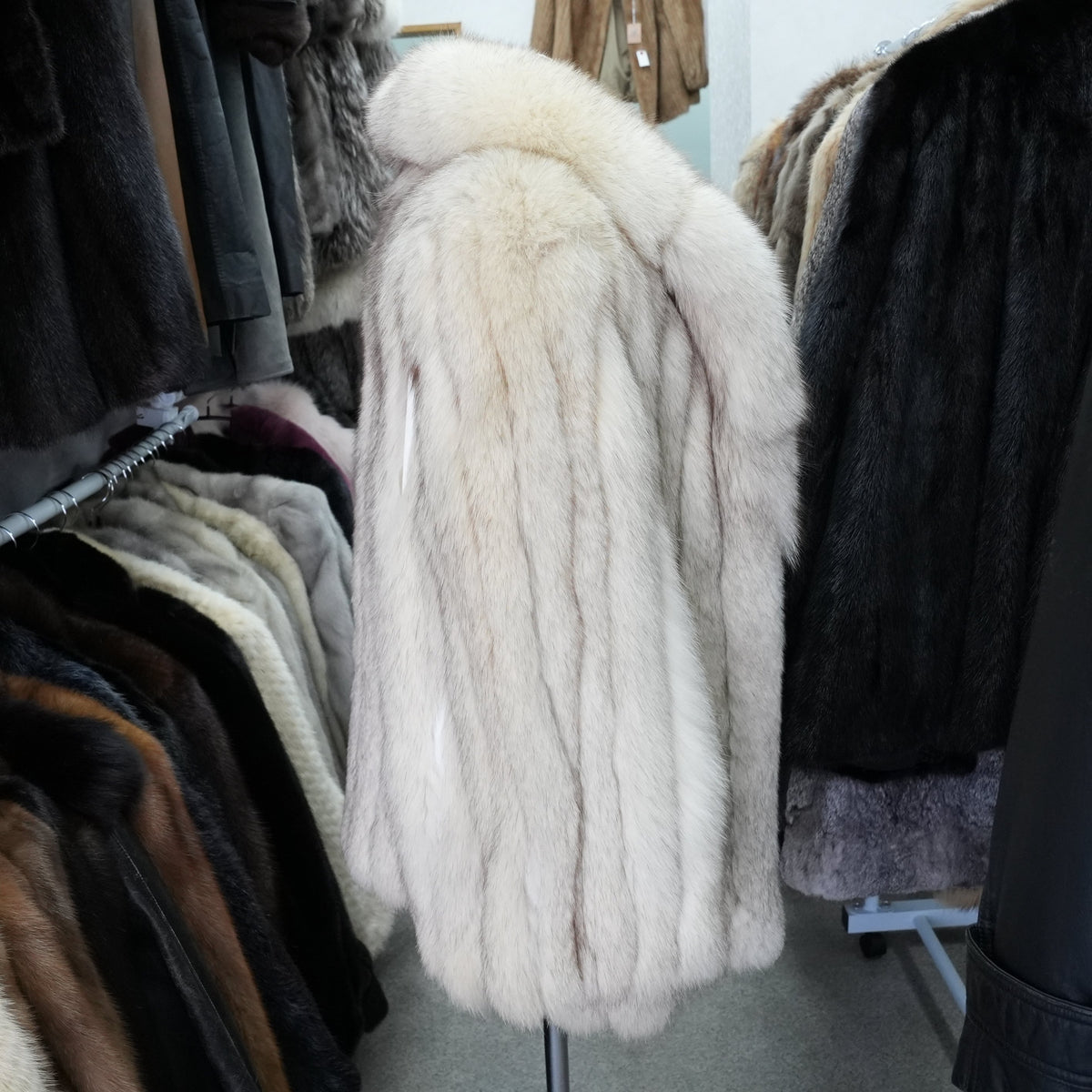 Nordic Fox Fur Coat - Genuine Vintage Fur From Japan