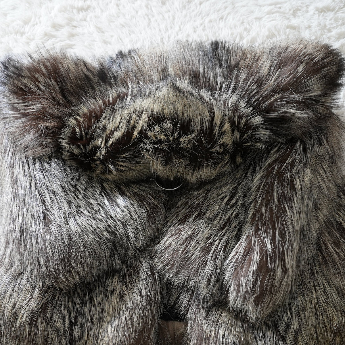 Silver Fox Fur Coat SAGA FOX - Genuine Vintage Fur From Japan