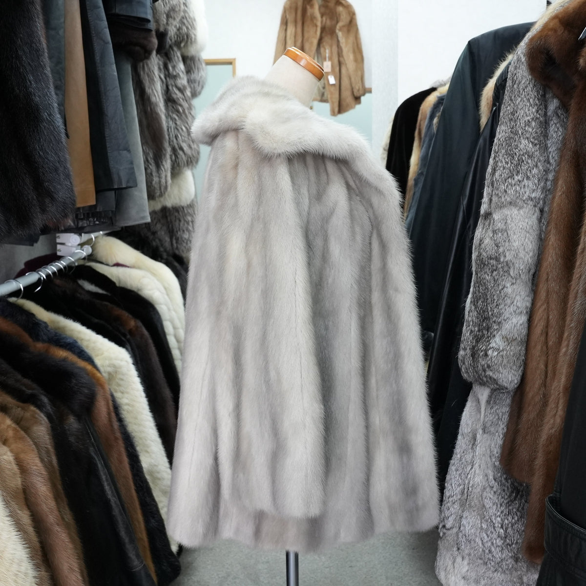 Sapphire Mink Big collar Coat - Genuine Vintage Fur From Japan