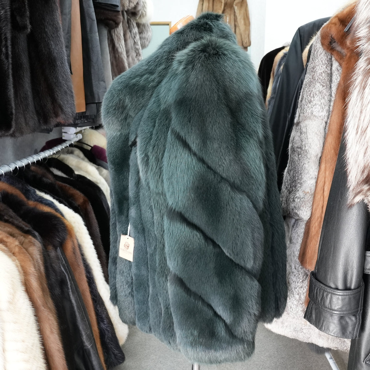 Dark Green Dyed Fox Fur Coat Soft and Fluffy Malvoisie - Genuine Vintage Fur From Japan