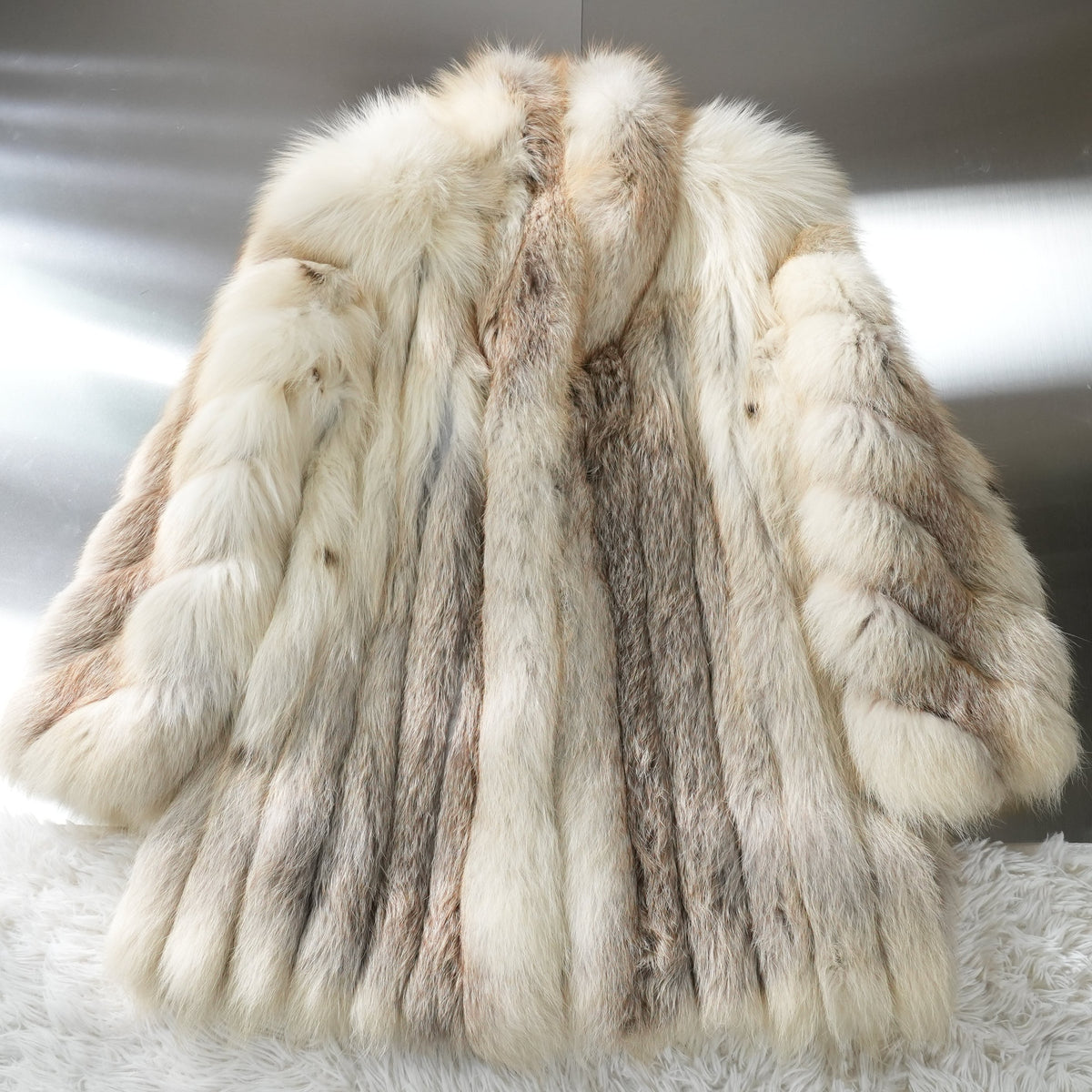 Golden Island Fox Fur Coat SAGA ROYAL FOX - Genuine Vintage Fur From Japan