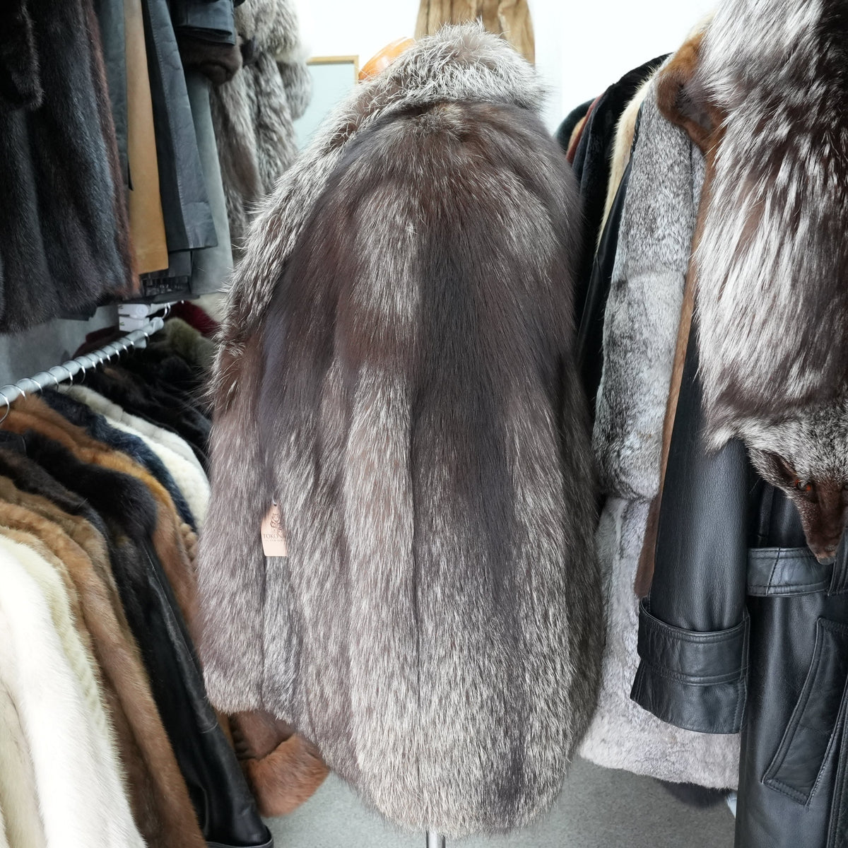 Silver Fox Fur Coat Soft and Fuluffy - Genuine Vintage Fur From Japan