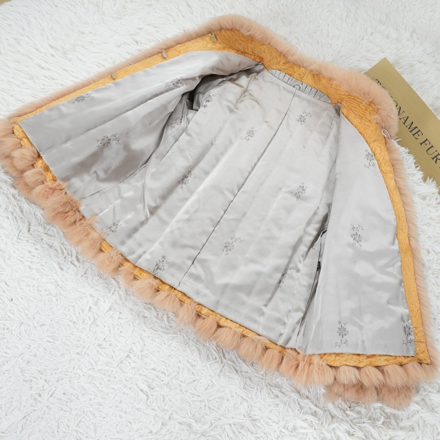 Beige Dyed Fox Fur Coat - Genuine Vintage Fur From Japan