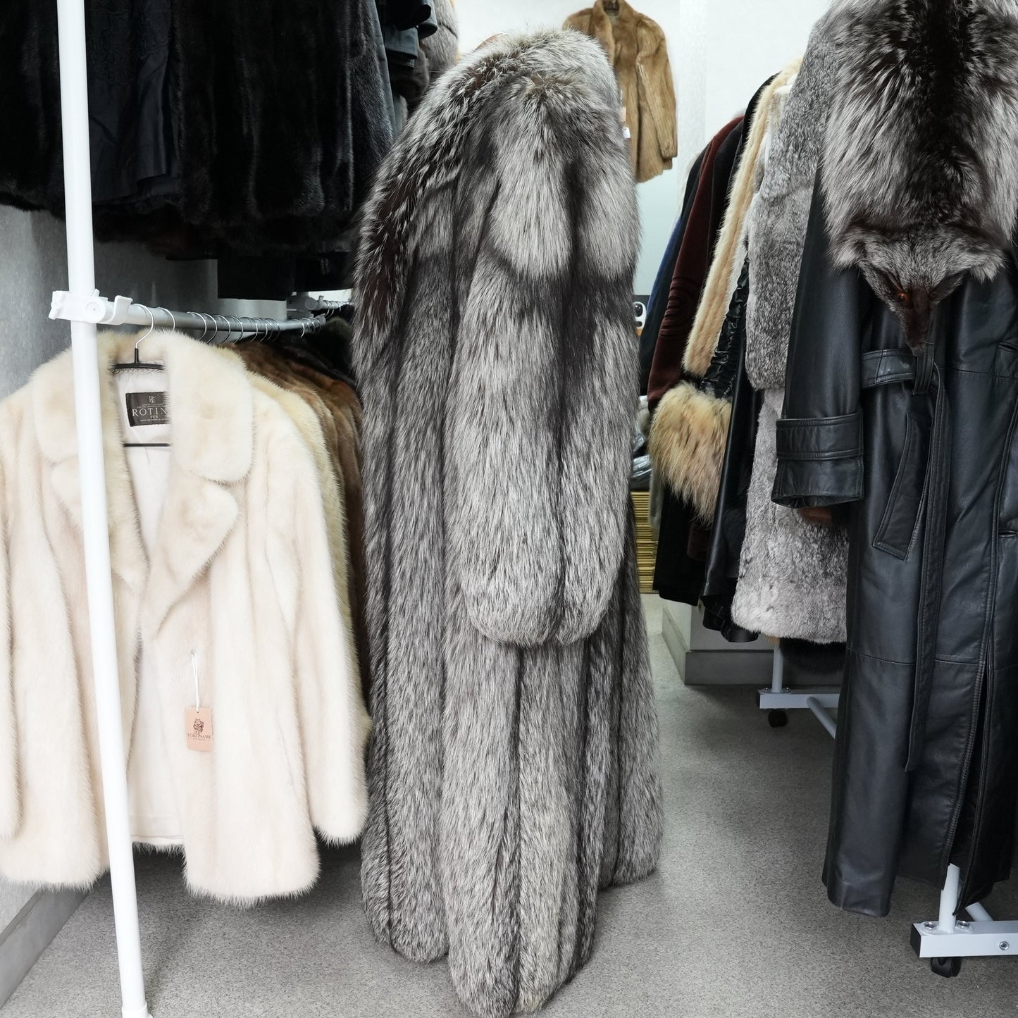 Floor length Silver Fox Very Long Coat  CC logo - Genuine Vintage Fur From Japan
