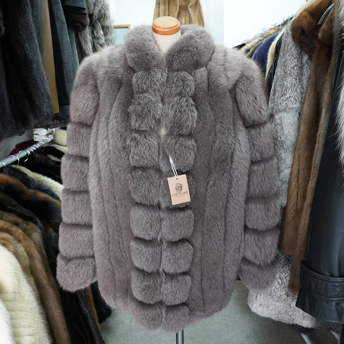 Muted Plum Gray Dyed SAGA FOX Coat Soft and Fluffy - Genuine Vintage Fur From Japan