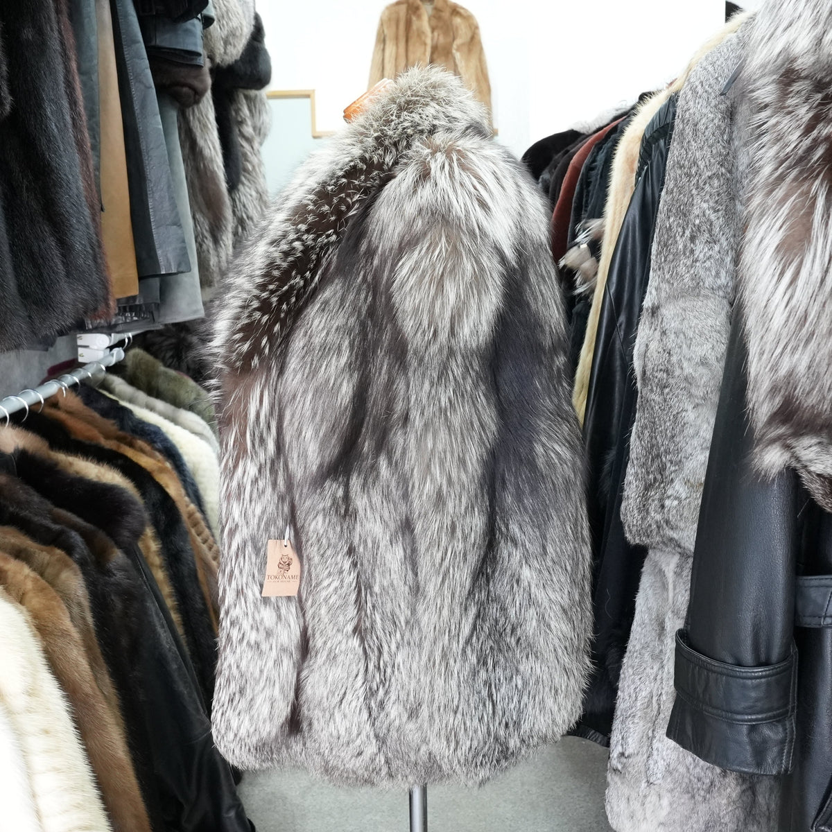 Silver Fox Fur Coat - Genuine Vintage Fur From Japan