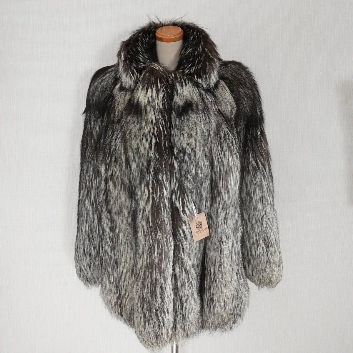 Silver Fox Fur Coat - Genuine Vintage Fur From Japan