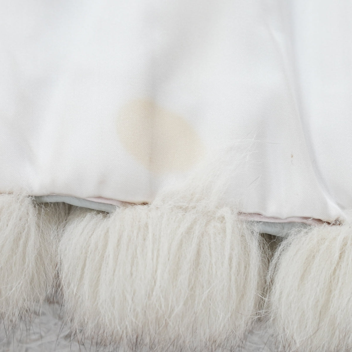 SAGA ROYAL Nordic Fox Fur Coat Soft and Fluffy - Genuine Vintage Fur From Japan