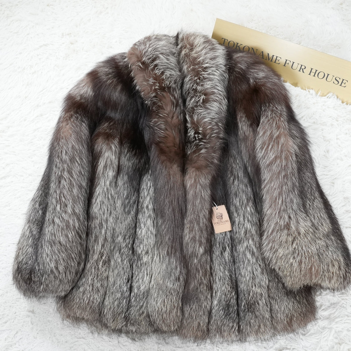 Silver Fox Fur Coat Soft and Fuluffy - Genuine Vintage Fur From Japan
