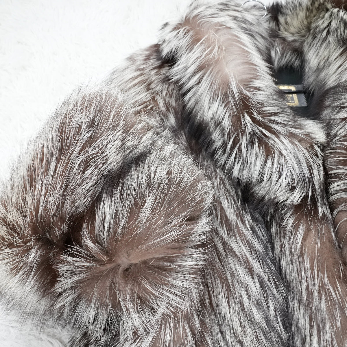 Silver Fox Coat SAGA FOX - Genuine Vintage Fur From Japan