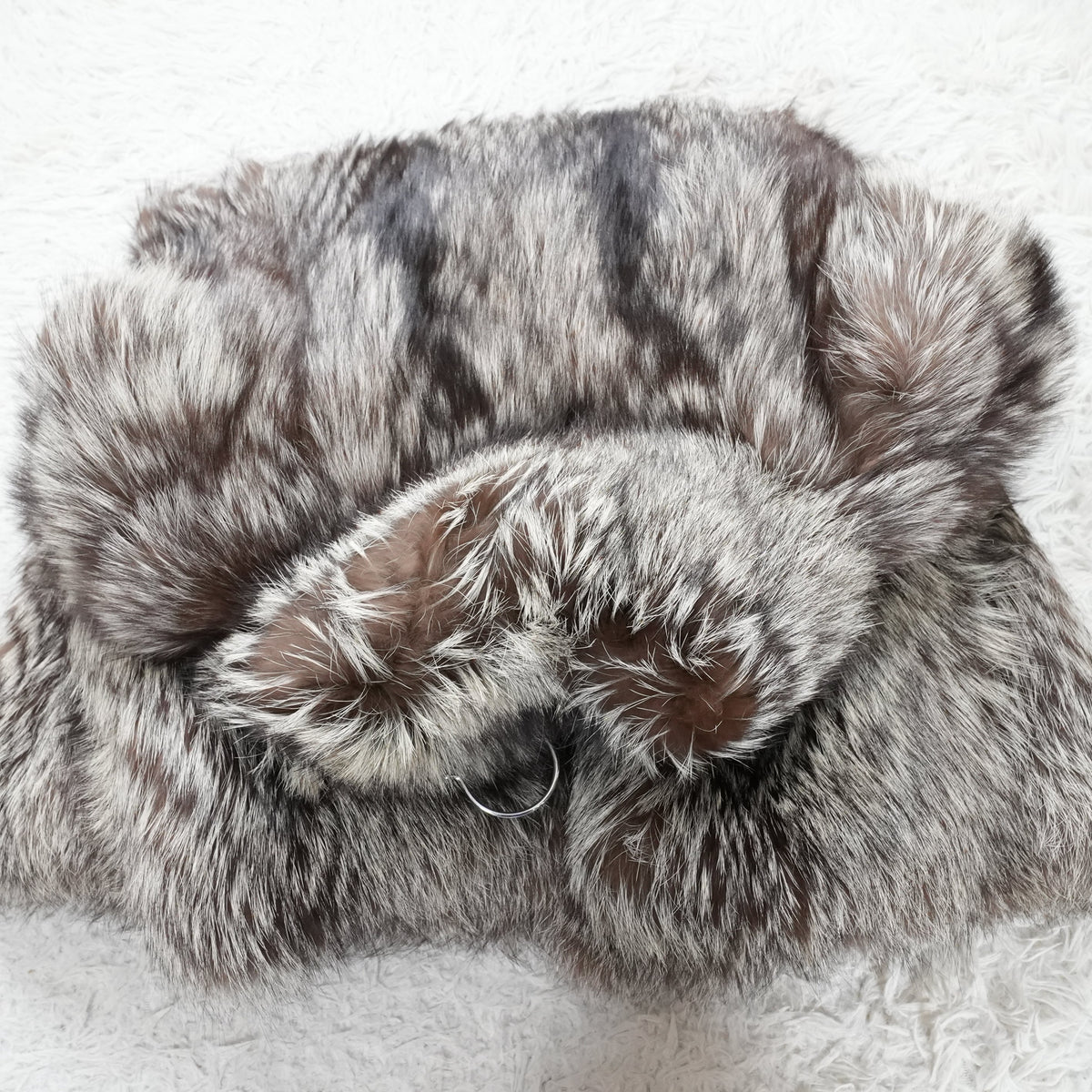 Silver Fox Coat SAGA FOX - Genuine Vintage Fur From Japan