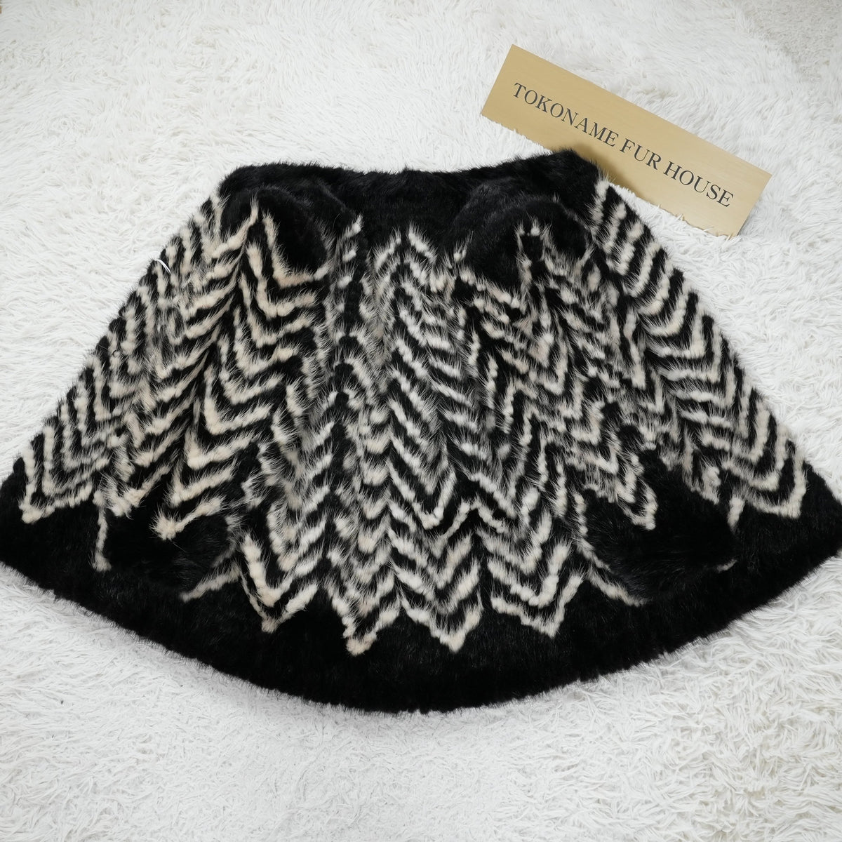 Two Tone Chevron Design Mink Coat SAGA MINK - Genuine Vintage Fur From Japan