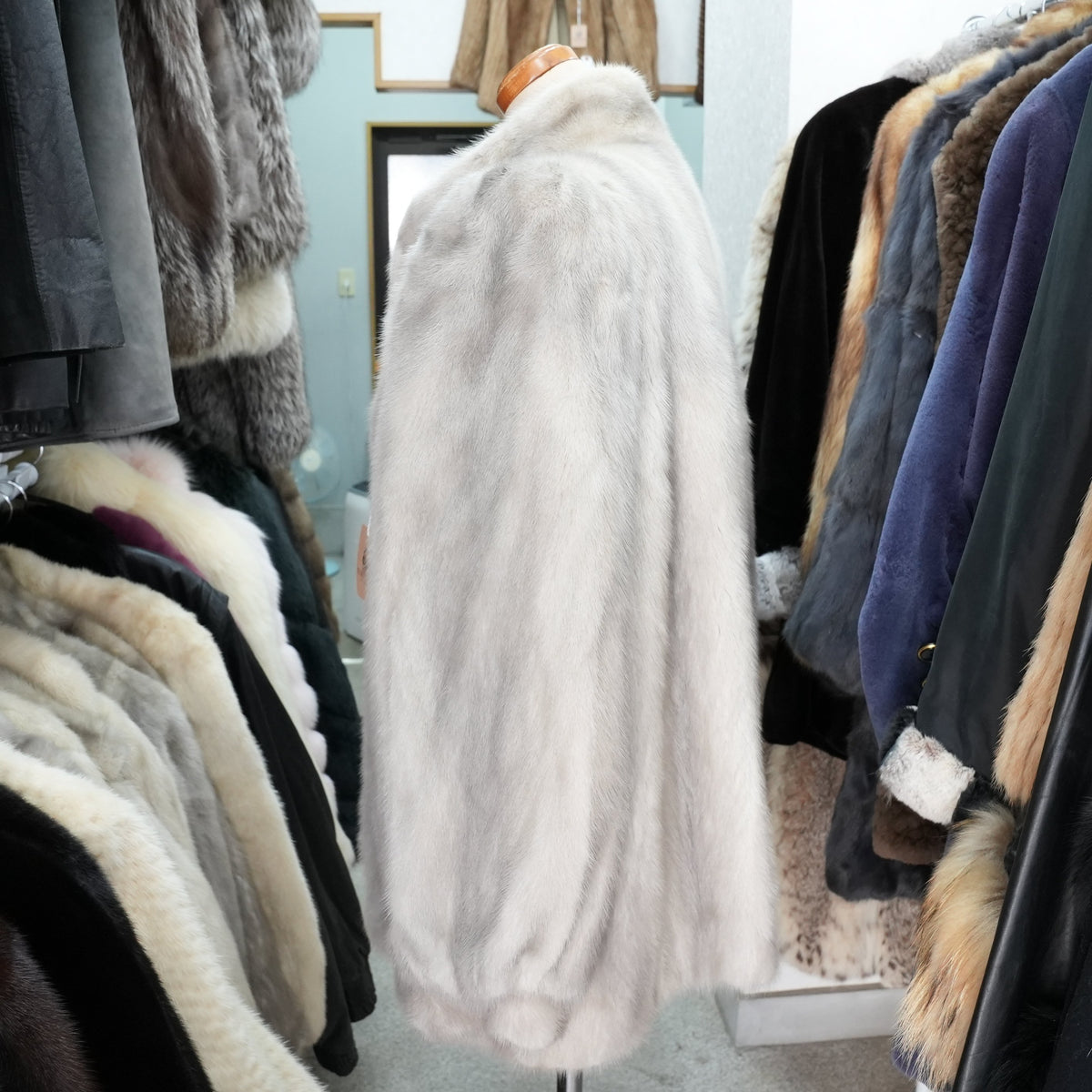 Sapphire Mink Fur Coat - Genuine Vintage Fur From Japan