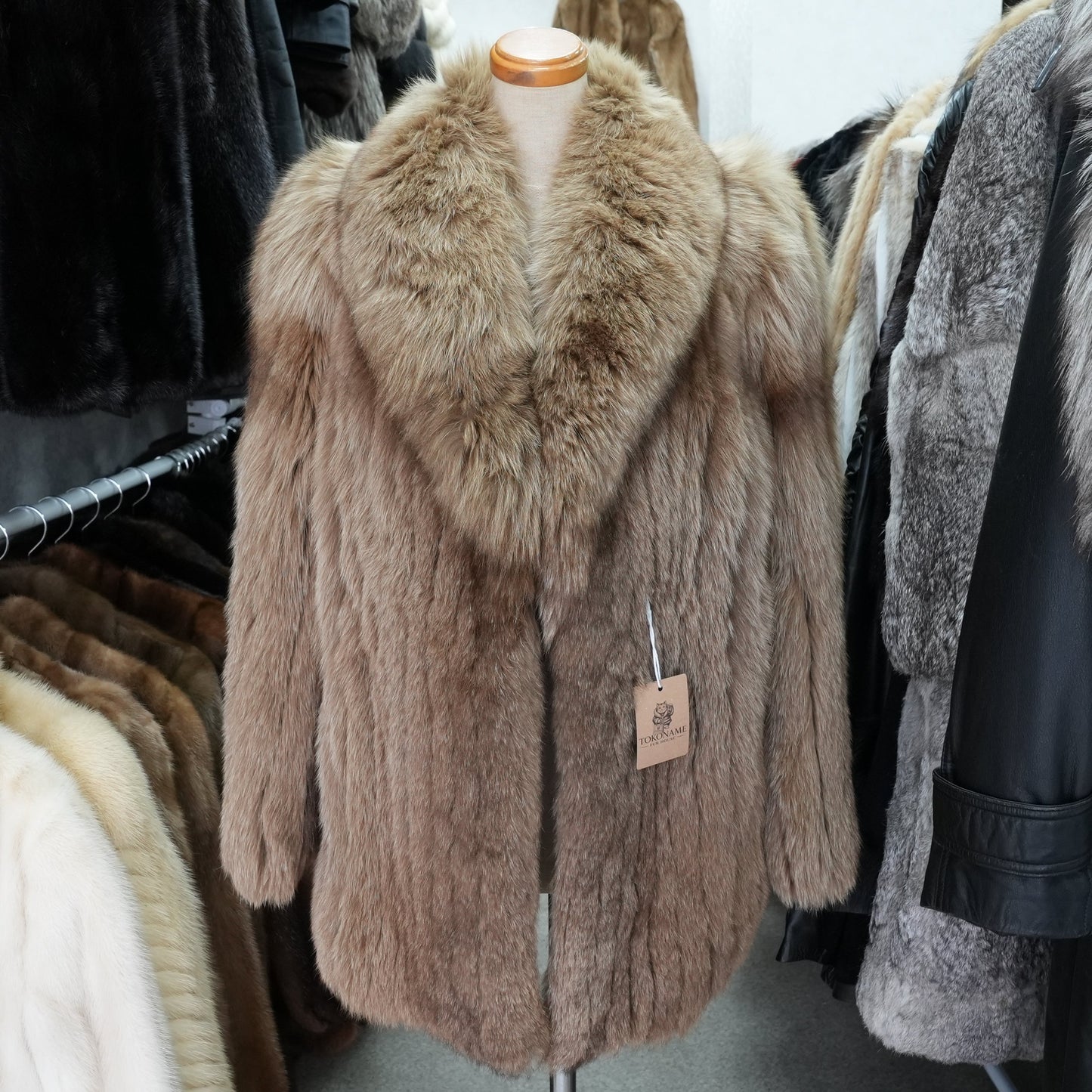 Brown Dyed Fox Fur Design Coat - Genuine Vintage Fur From Japan