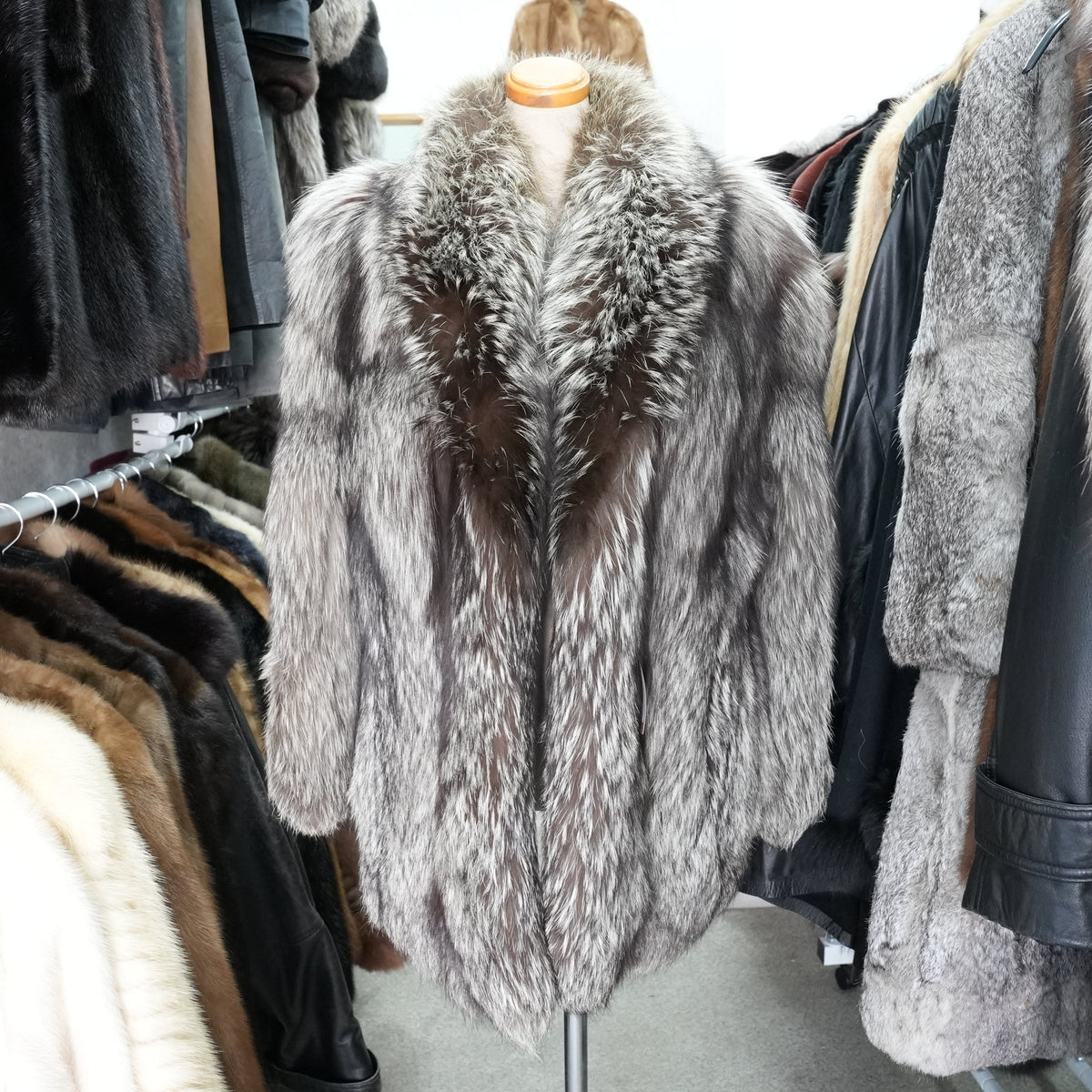 Silver Fox Fur Coat - Genuine Vintage Fur From Japan