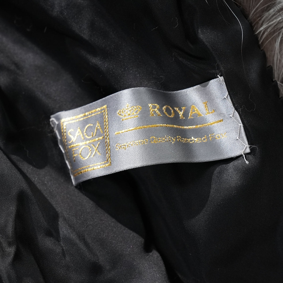 Silver Fox Fur Coat SAGA ROYAL FOX - Genuine Vintage Fur From Japan