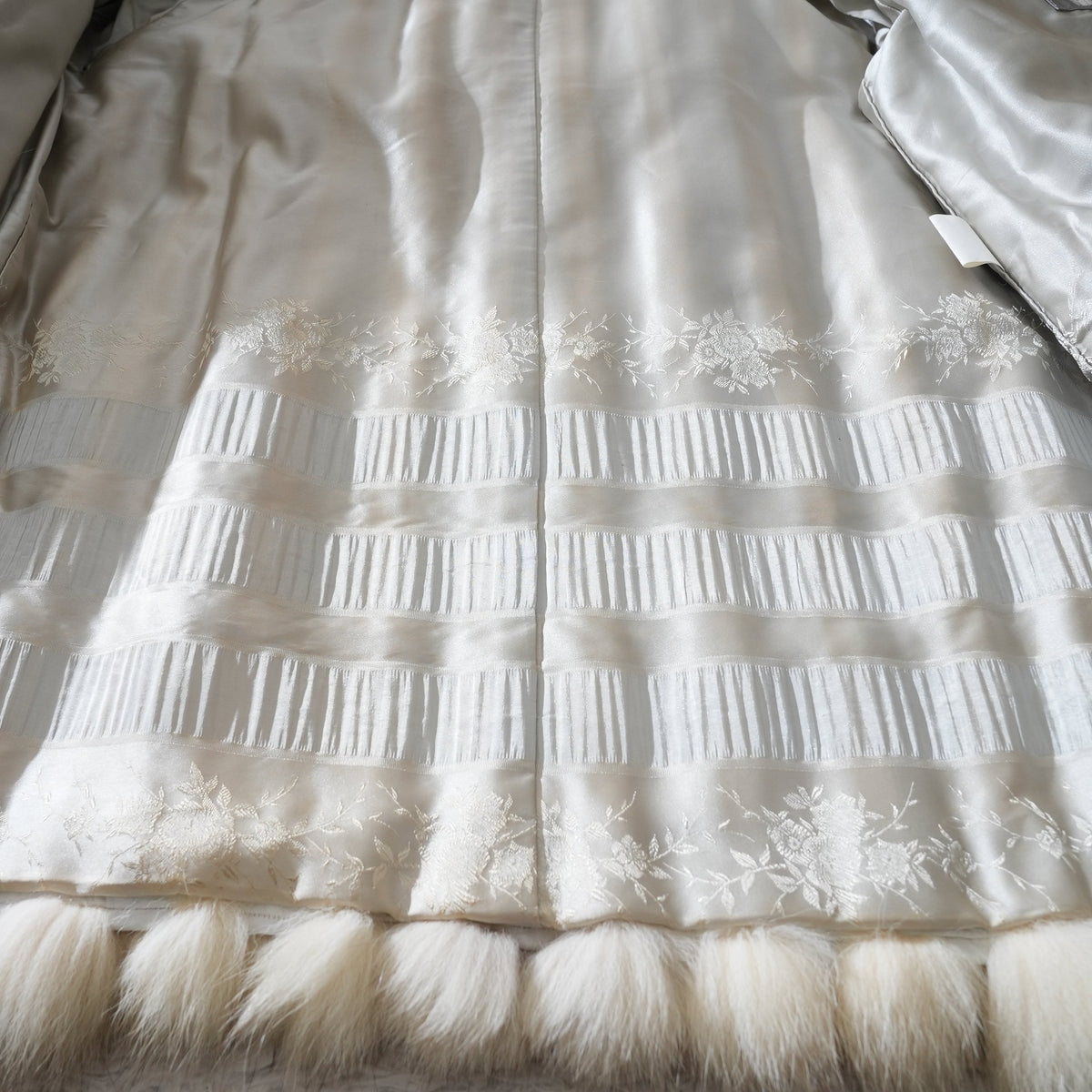 Nordic Fox Fur Coat - Genuine Vintage Fur From Japan