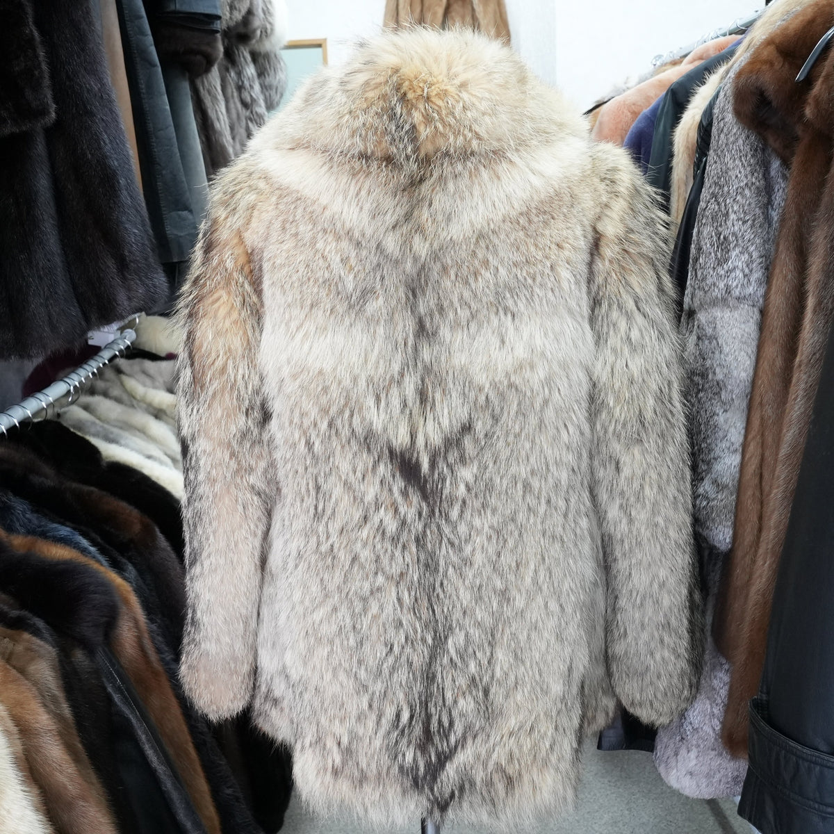 Finn Raccoon Fur Coat - Genuine Vintage Fur From Japan