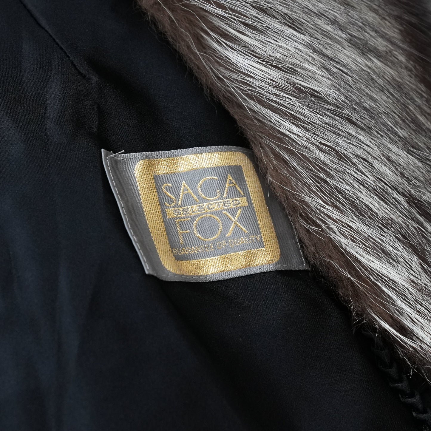 Silver Fox Fur Coat Soft & Fluffy SAGA FOX - Genuine Vintage Fur From Japan