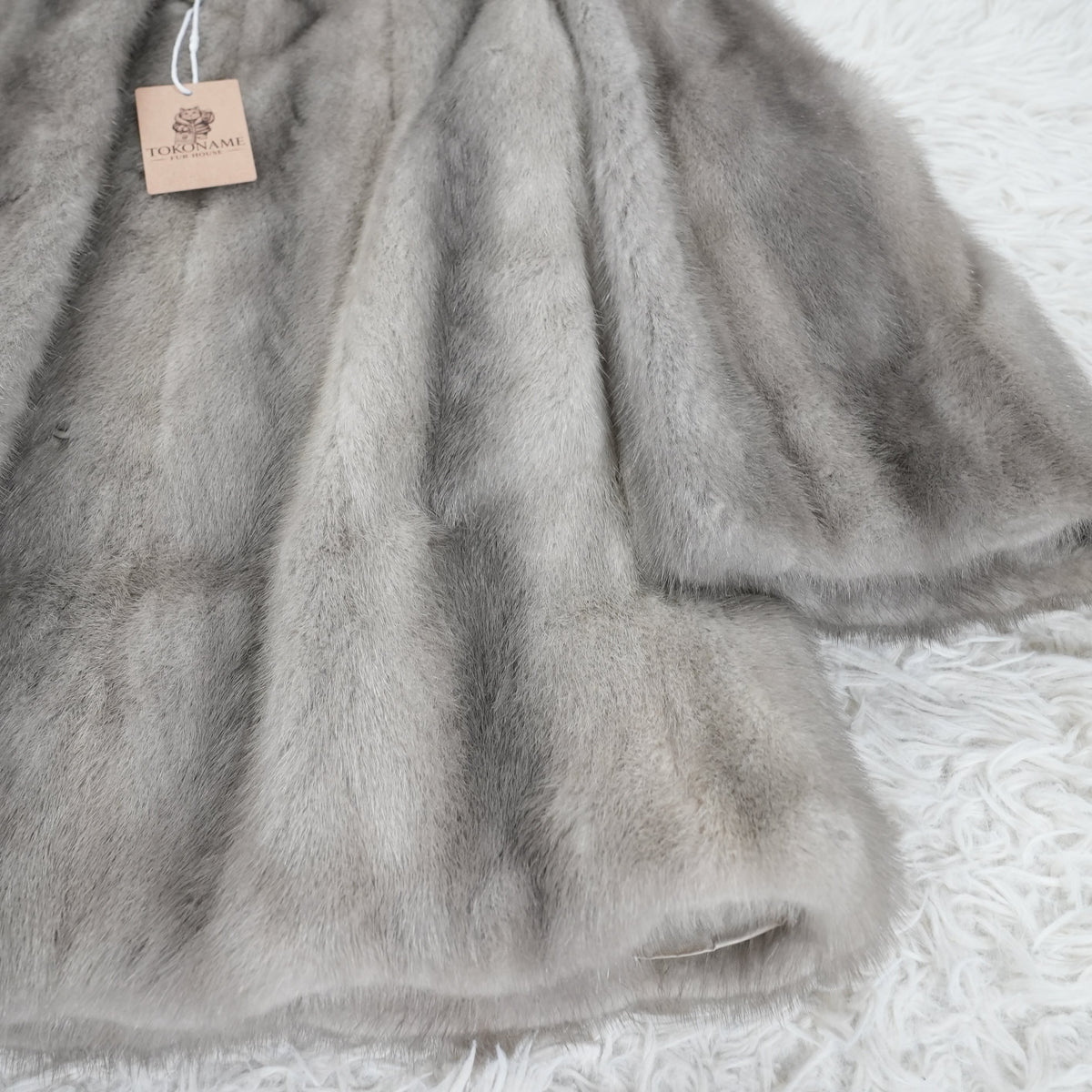 Sapphire Mink Fur Coat SAGA MINK - Genuine Vintage Fur From Japan