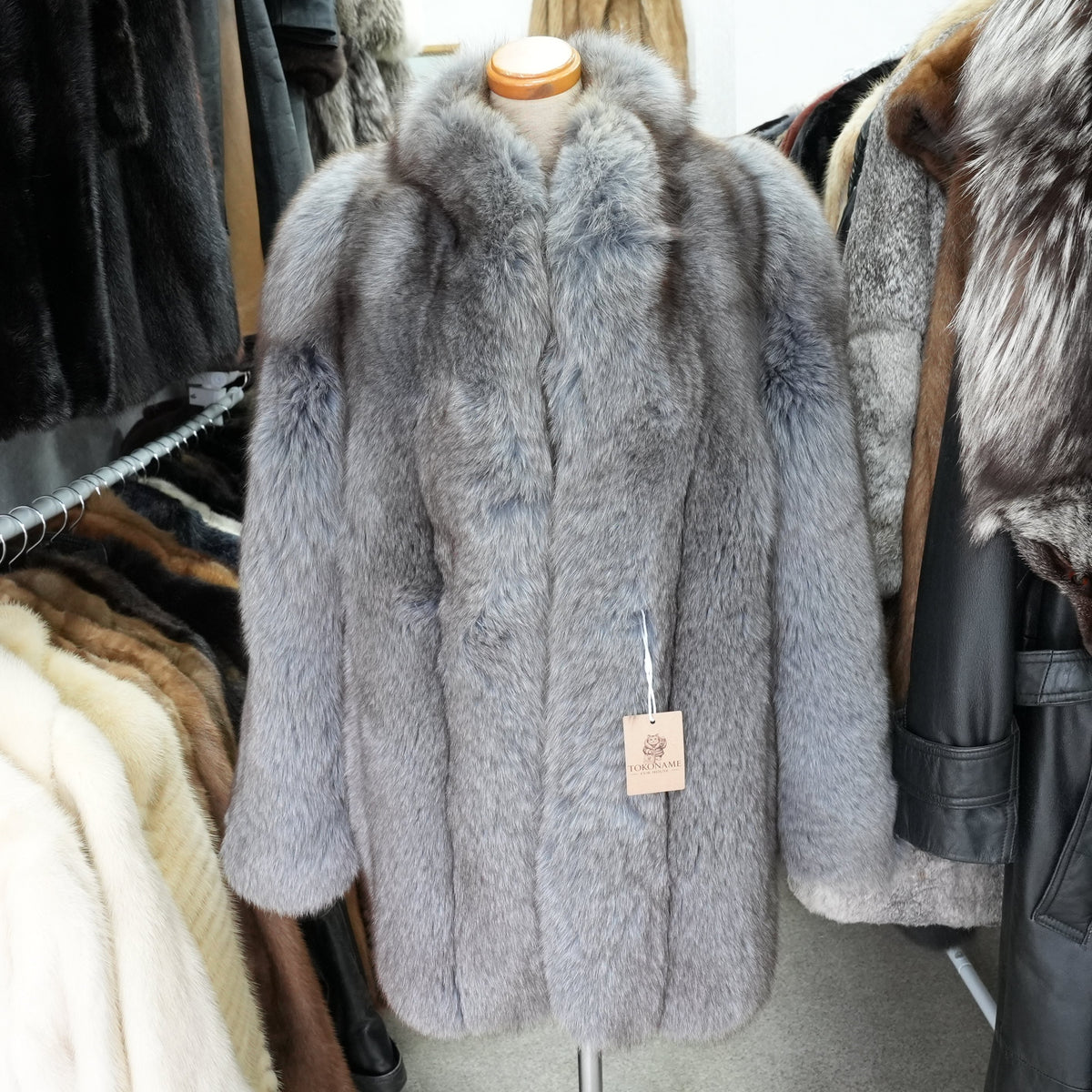 Blue ash Dyed Fox Coat Soft and Fluffy - Genuine Vintage Fur From Japan