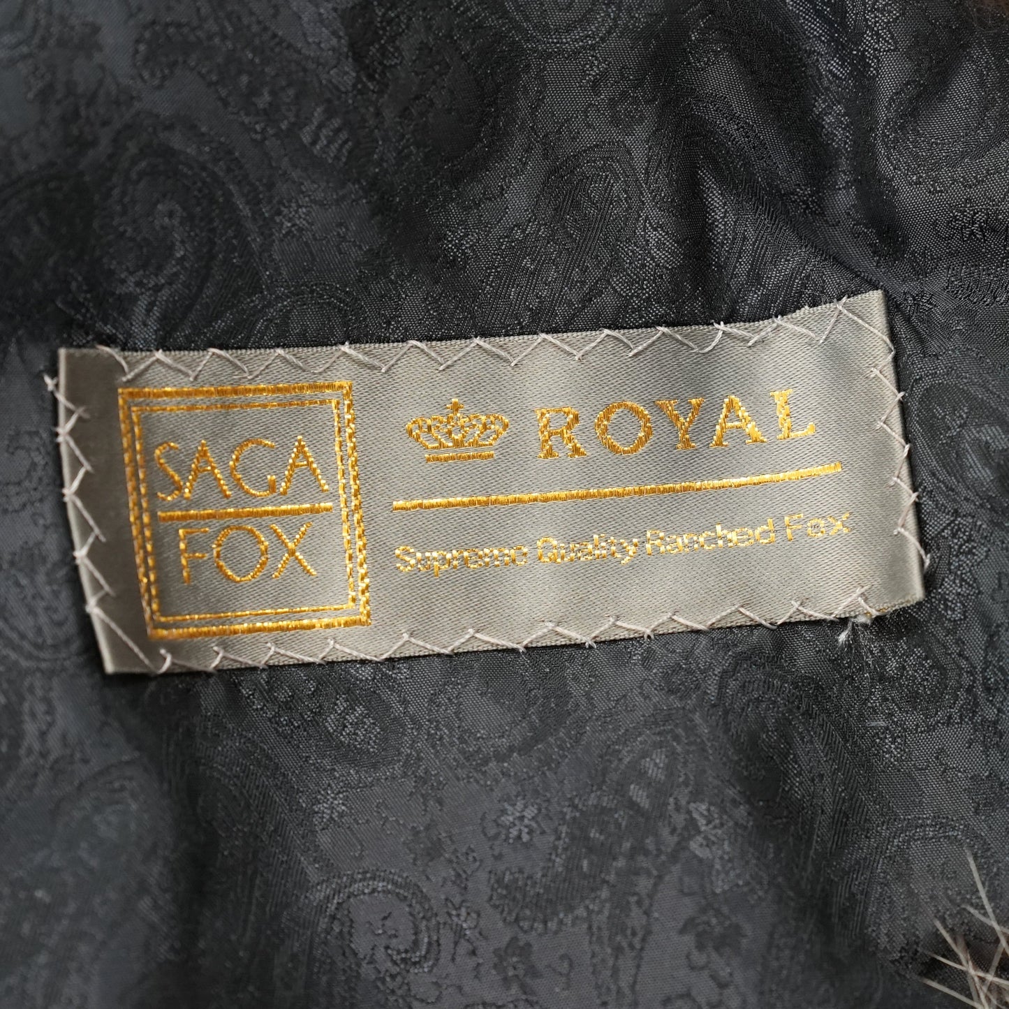 SAGA ROYAL FOX Silver Fox Coat - Genuine Vintage Fur From Japan