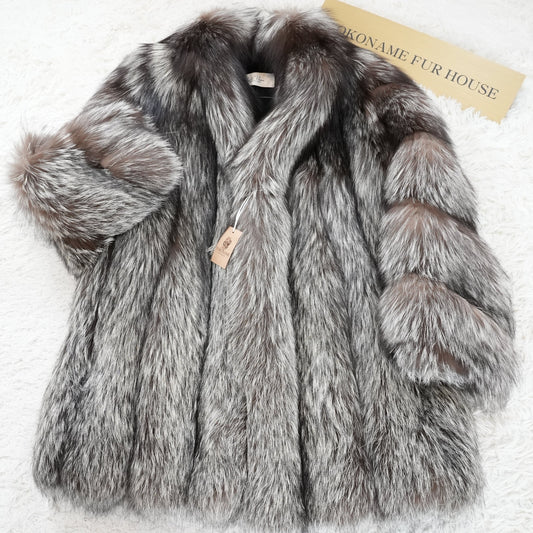 Silver Fox Fur Coat SAGA FOX Soft and Fluffy - Genuine Vintage Fur From Japan