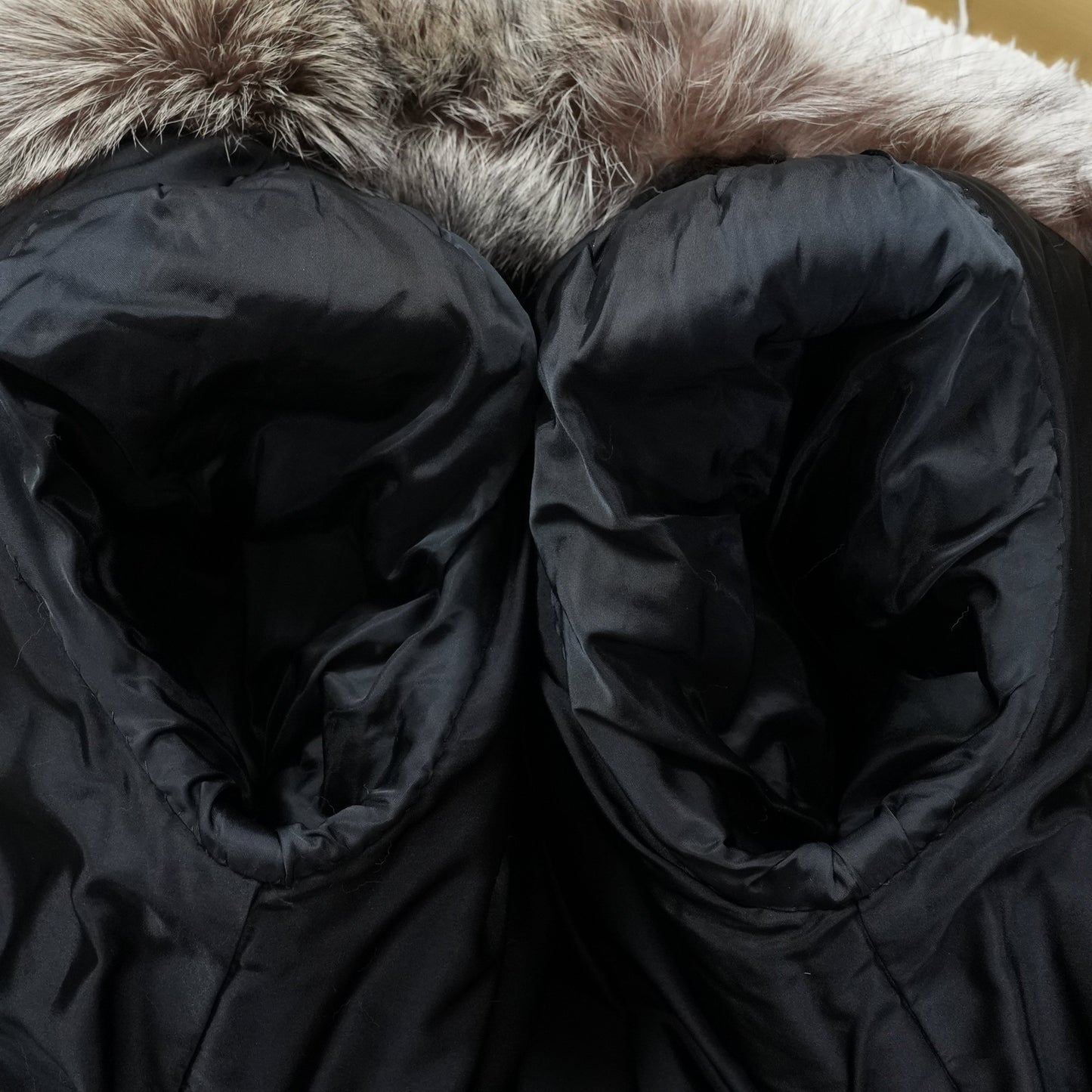 Silver Fox Long Coat SAGA FOX Soft & Fluffy - Genuine Vintage Fur From Japan