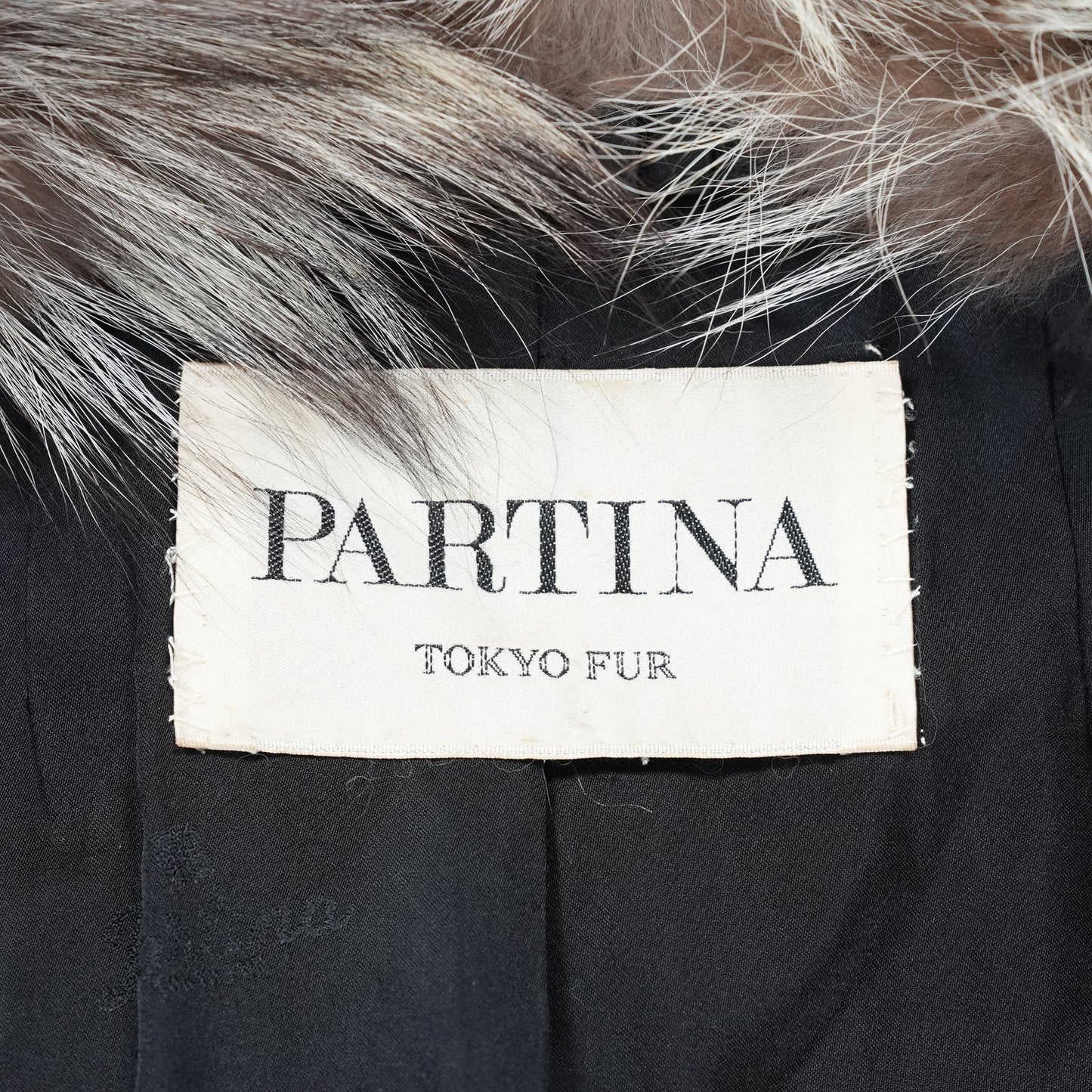 Silver Fox Coat PARTINA - Genuine Vintage Fur From Japan