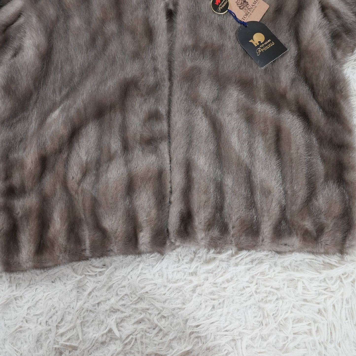 BlueIris Mink Shawl Fur House Princess - Genuine Vintage Fur From Japan