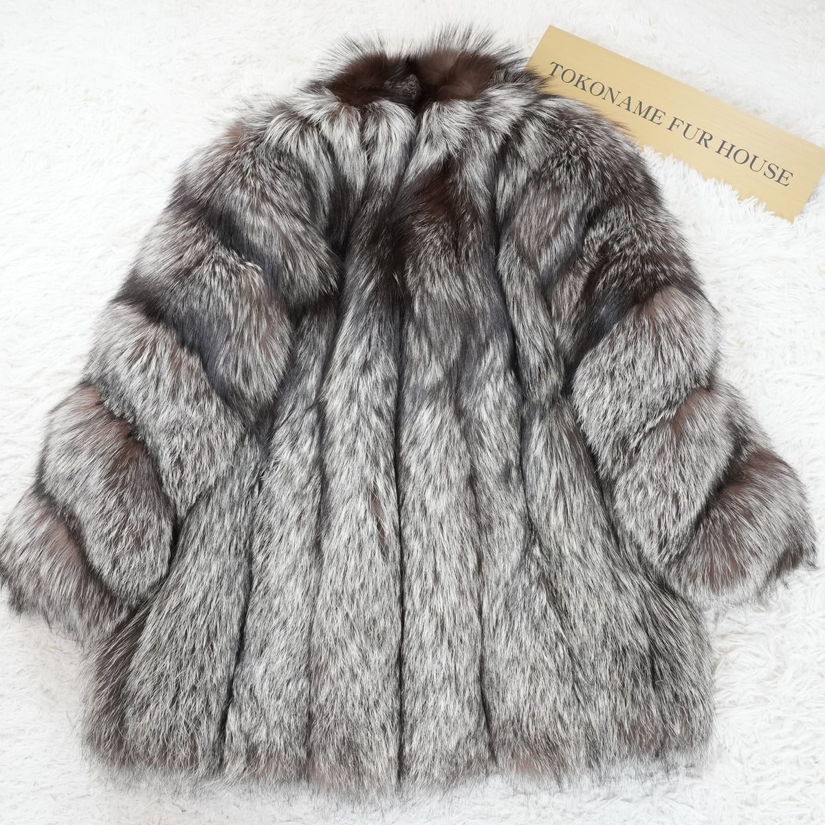 Silver Fox Fur Coat SAGA FOX Soft and Fluffy - Genuine Vintage Fur From Japan