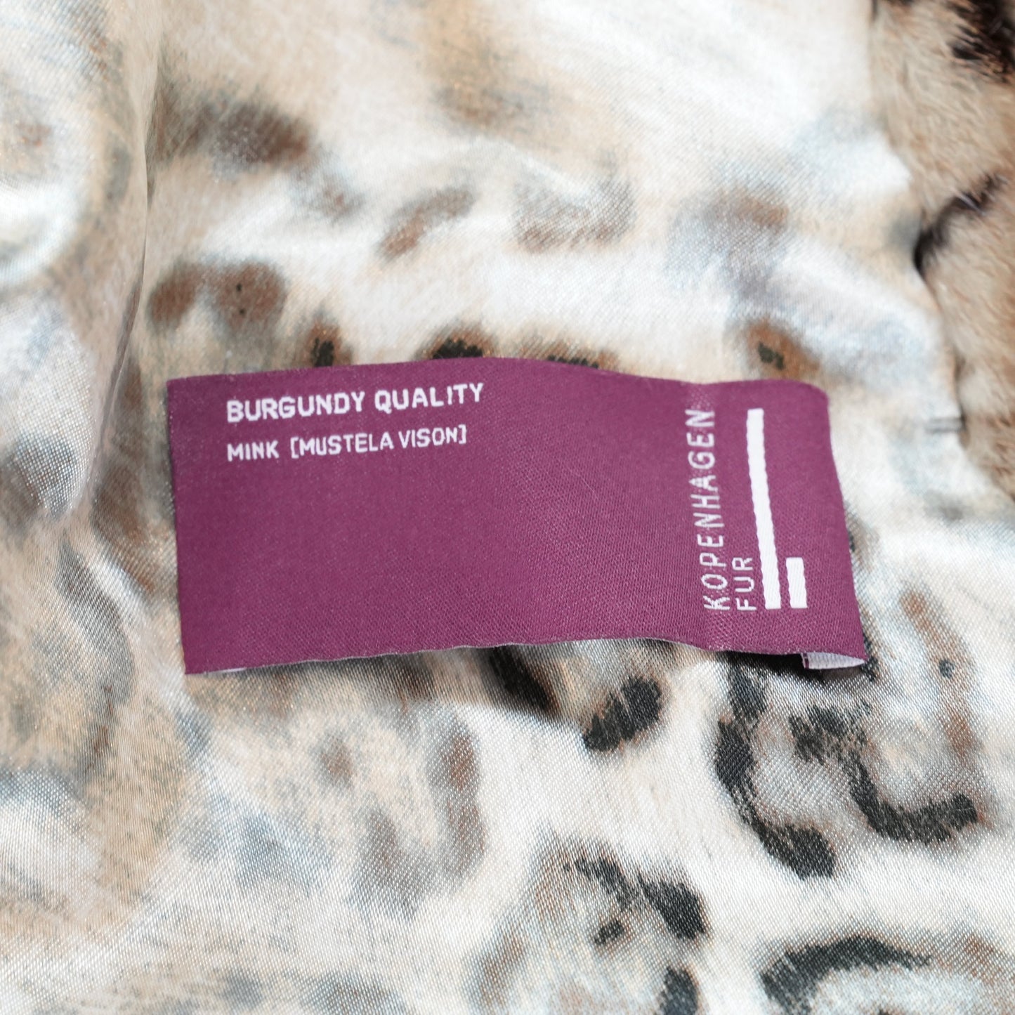 KOPENHAGEN FUR 豹纹貂皮带帽外套 触感柔软皮革