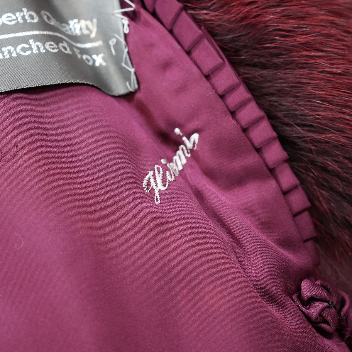 Wine Red Dyed Fox Fur Coat SAGA FOX Soft and Fluffy - Genuine Vintage Fur From Japan