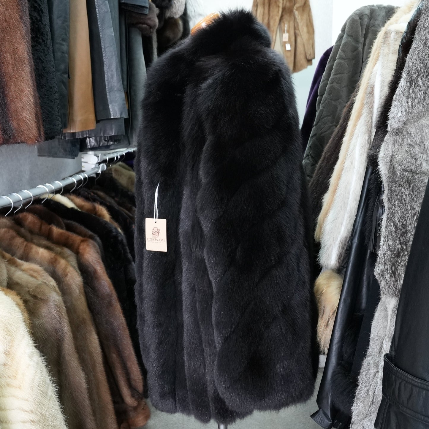 Black Dyed Fox Fur Coat EMBA - Genuine Vintage Fur From Japan
